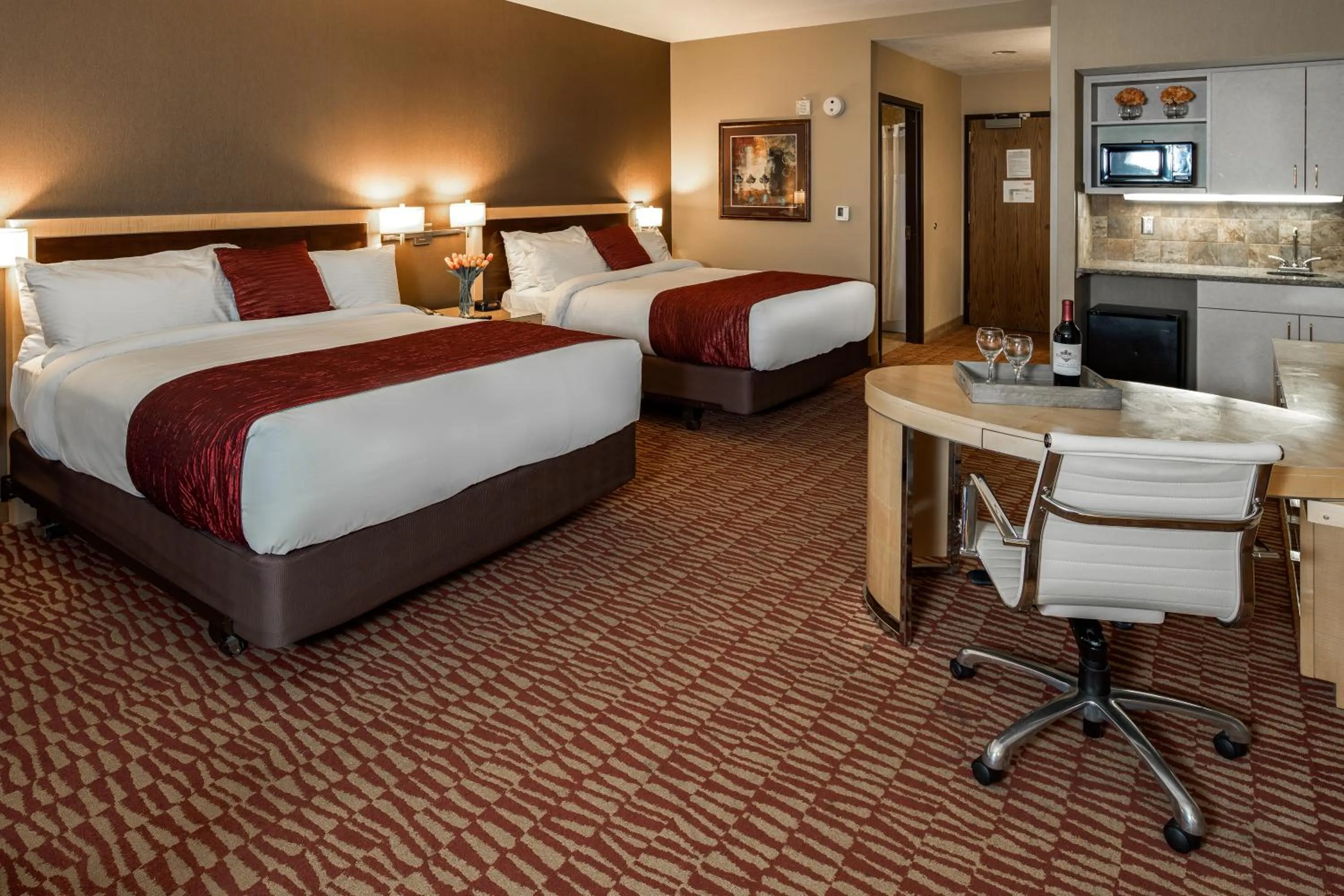 Executive 2 Queen Smoking in Lakeside Hotel Casino