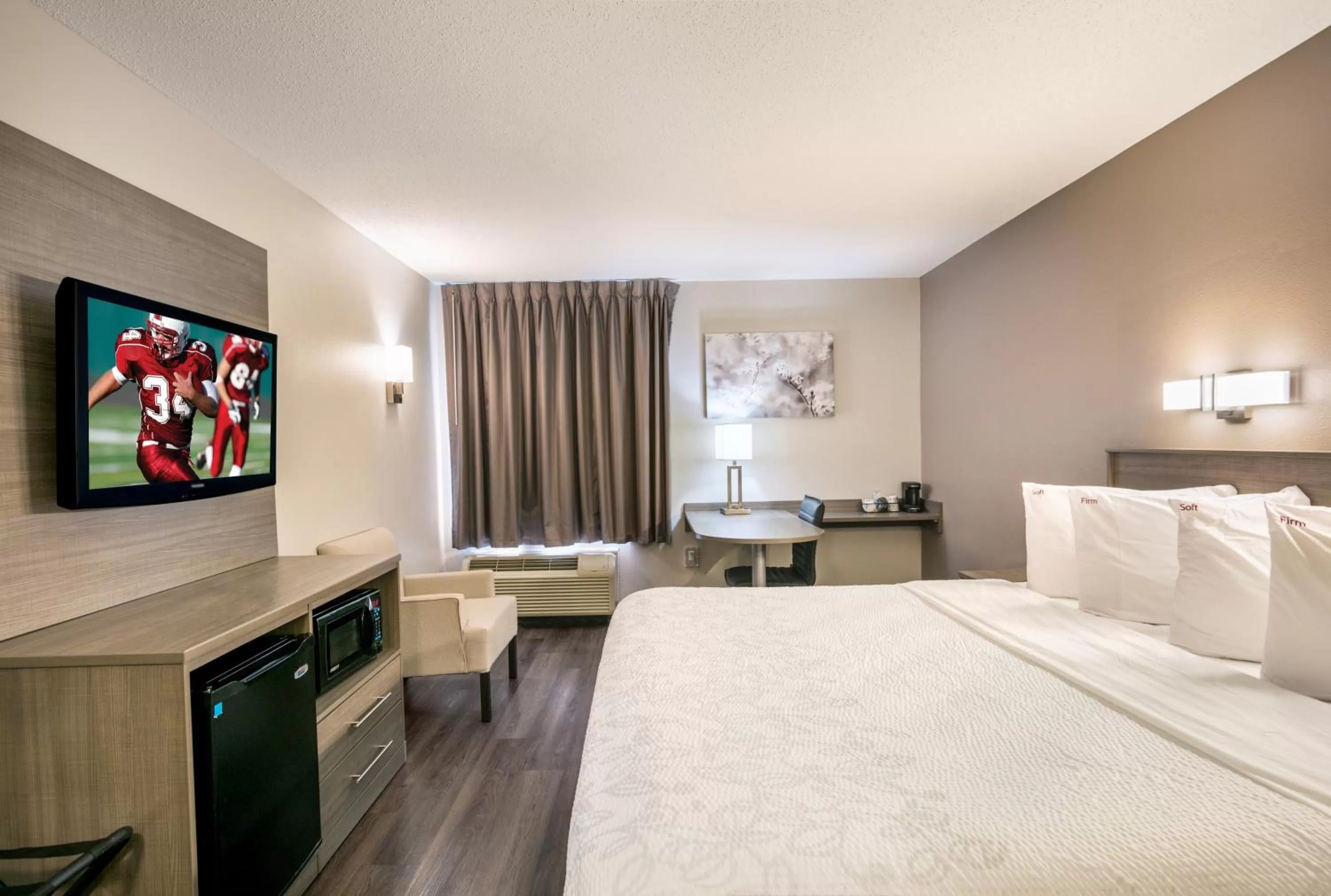 Superior King Room Disability Access Smoke Free in Red Roof Inn PLUS+ Boston - Logan