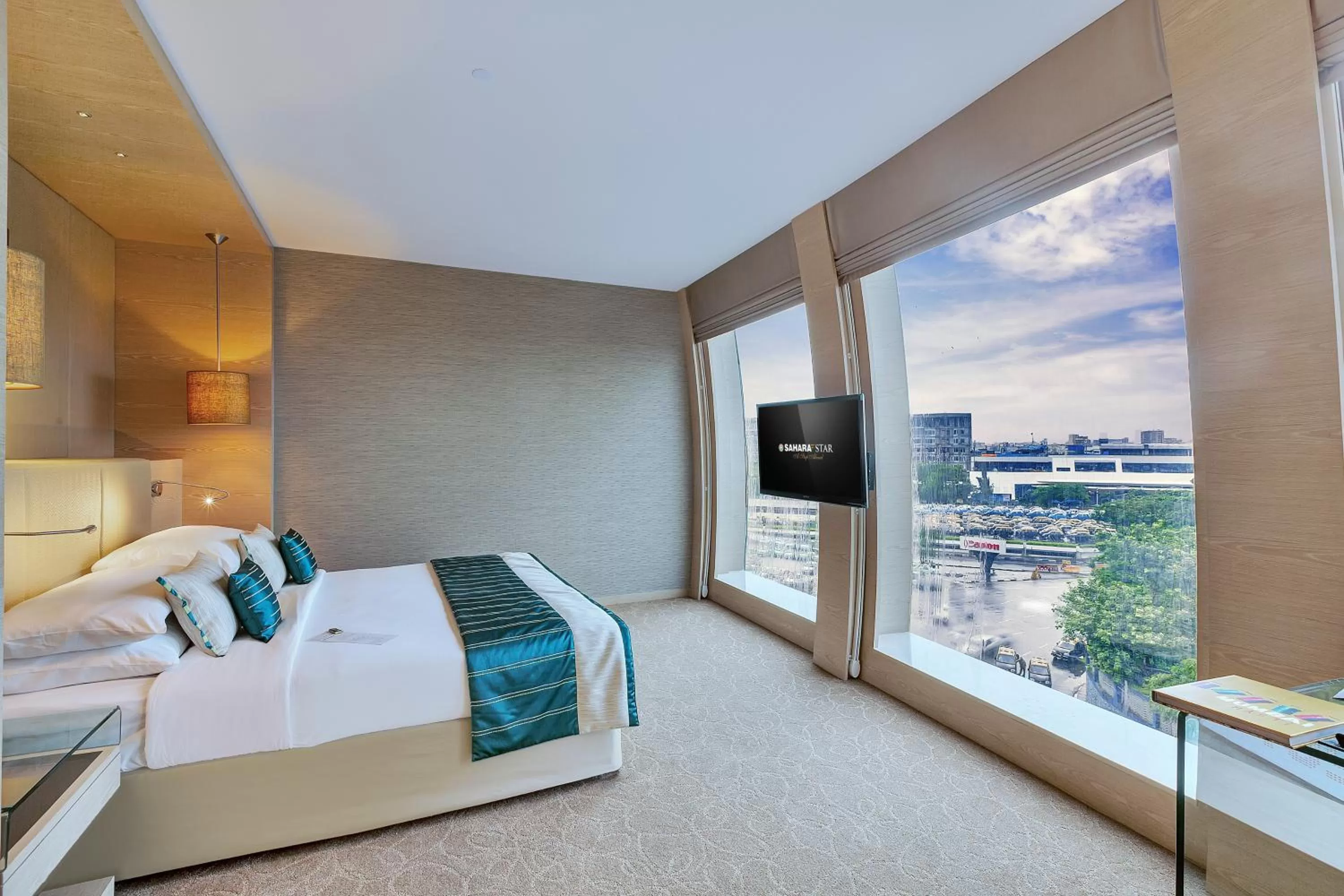 Mercury City View Room - single occupancy - King Bed (Non-Smoking) in Hotel Sahara Star