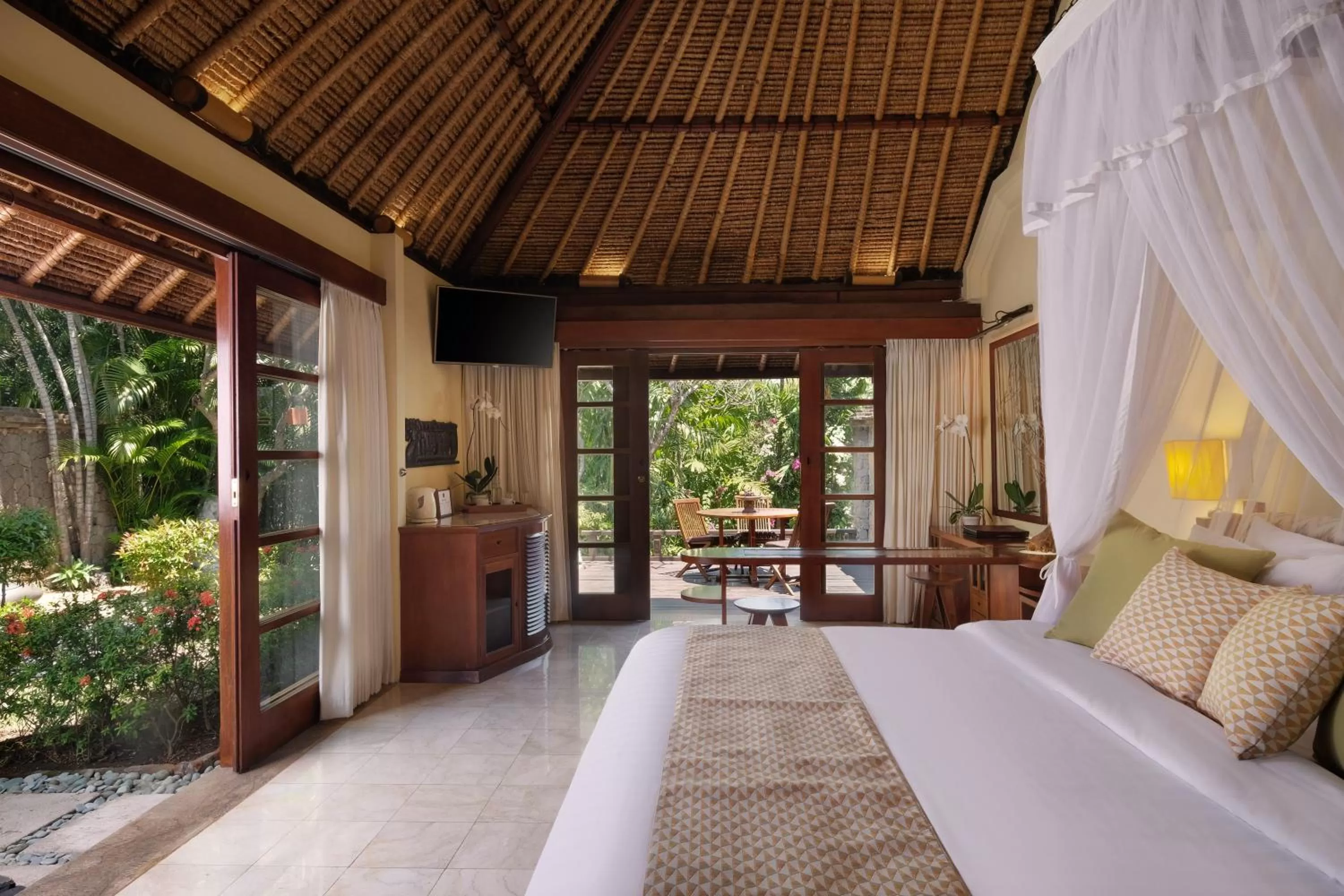 Grand Courtyard Villa with Private Pool (Free 1 Hour Massage for 1 Person) in Mimpi Resort Menjangan