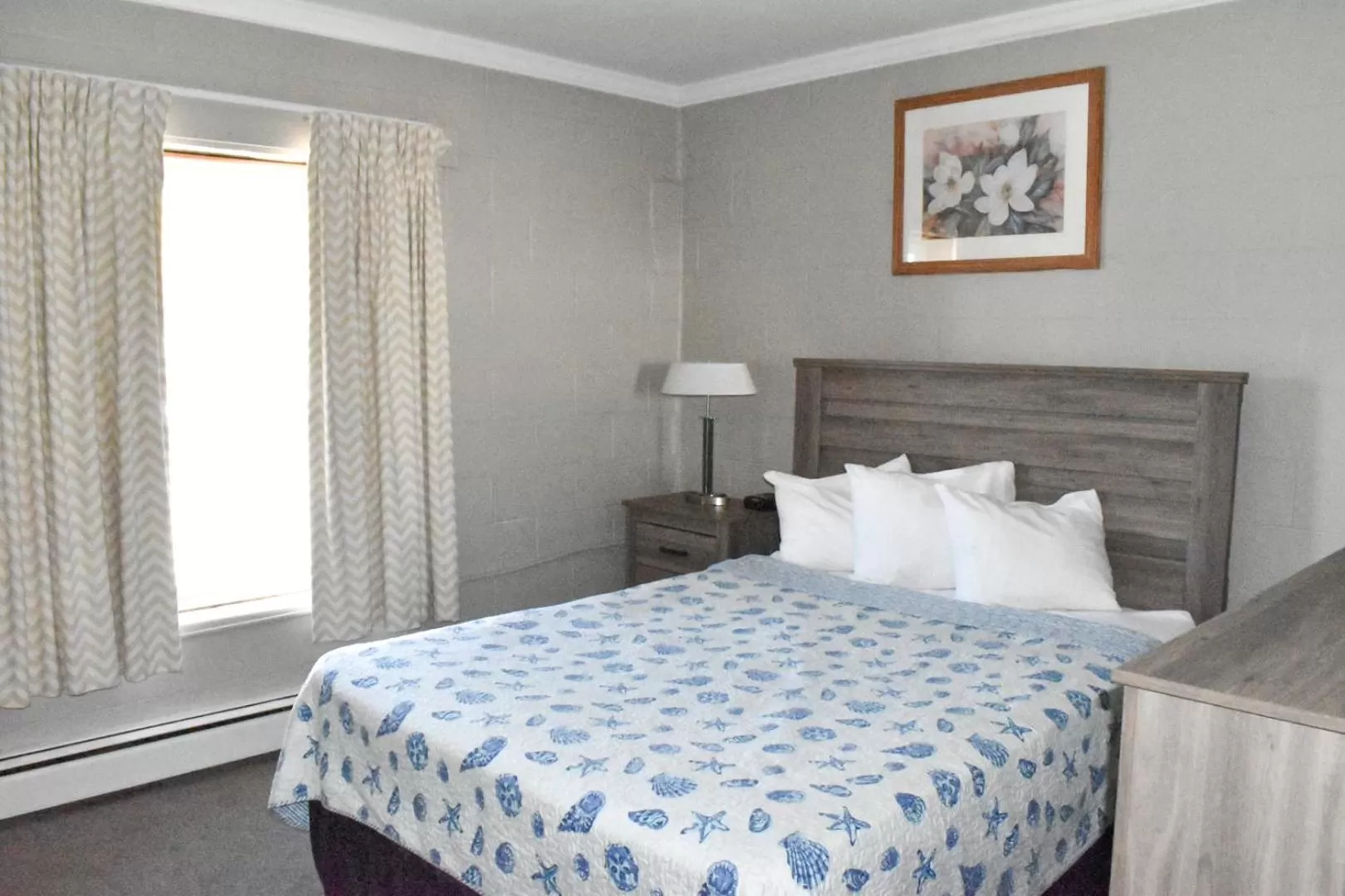 Two-Bedroom Queen Suite in Seabreeze Motel