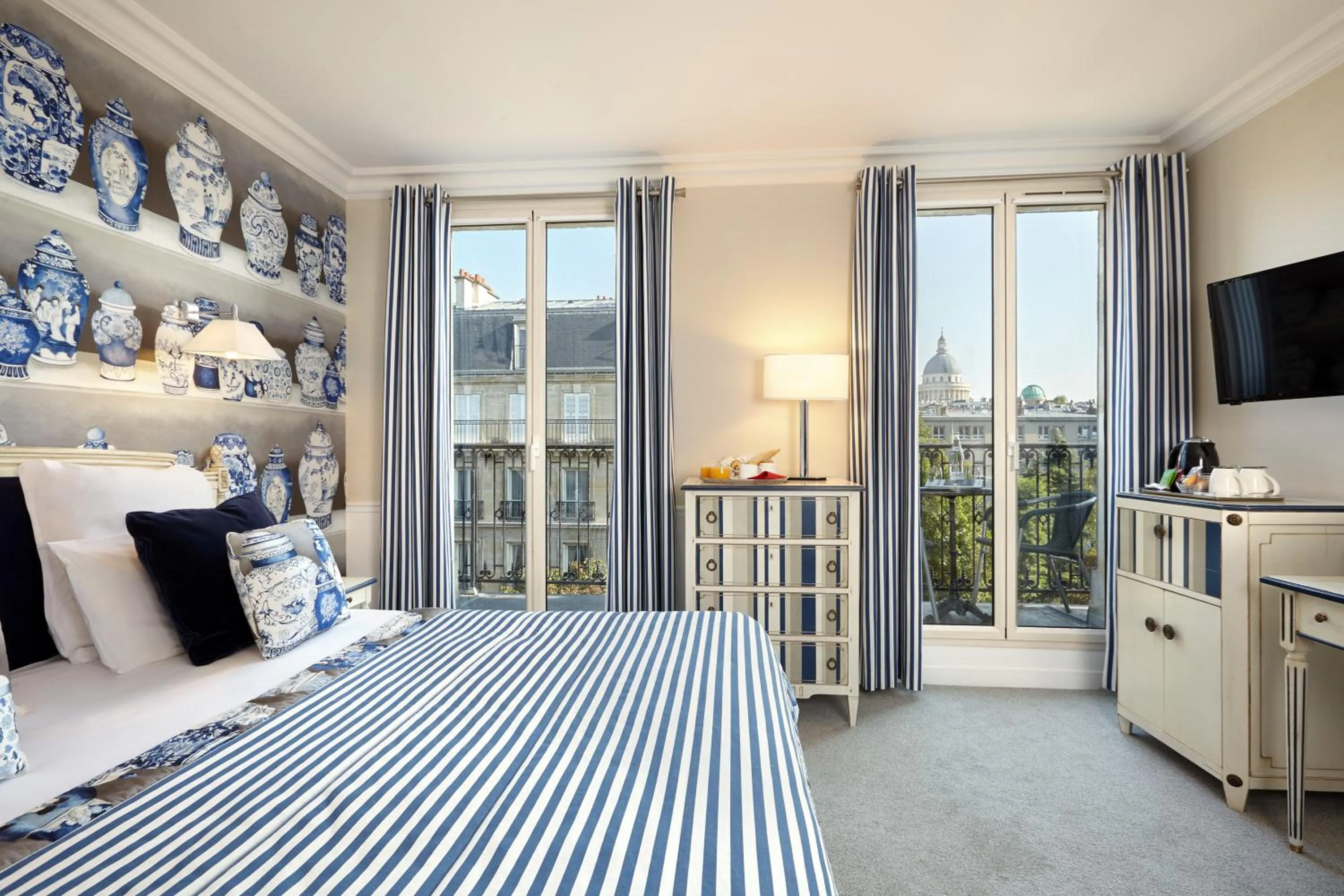 Deluxe Double Room with Balcony in Hôtel Relais Saint Jacques Paris