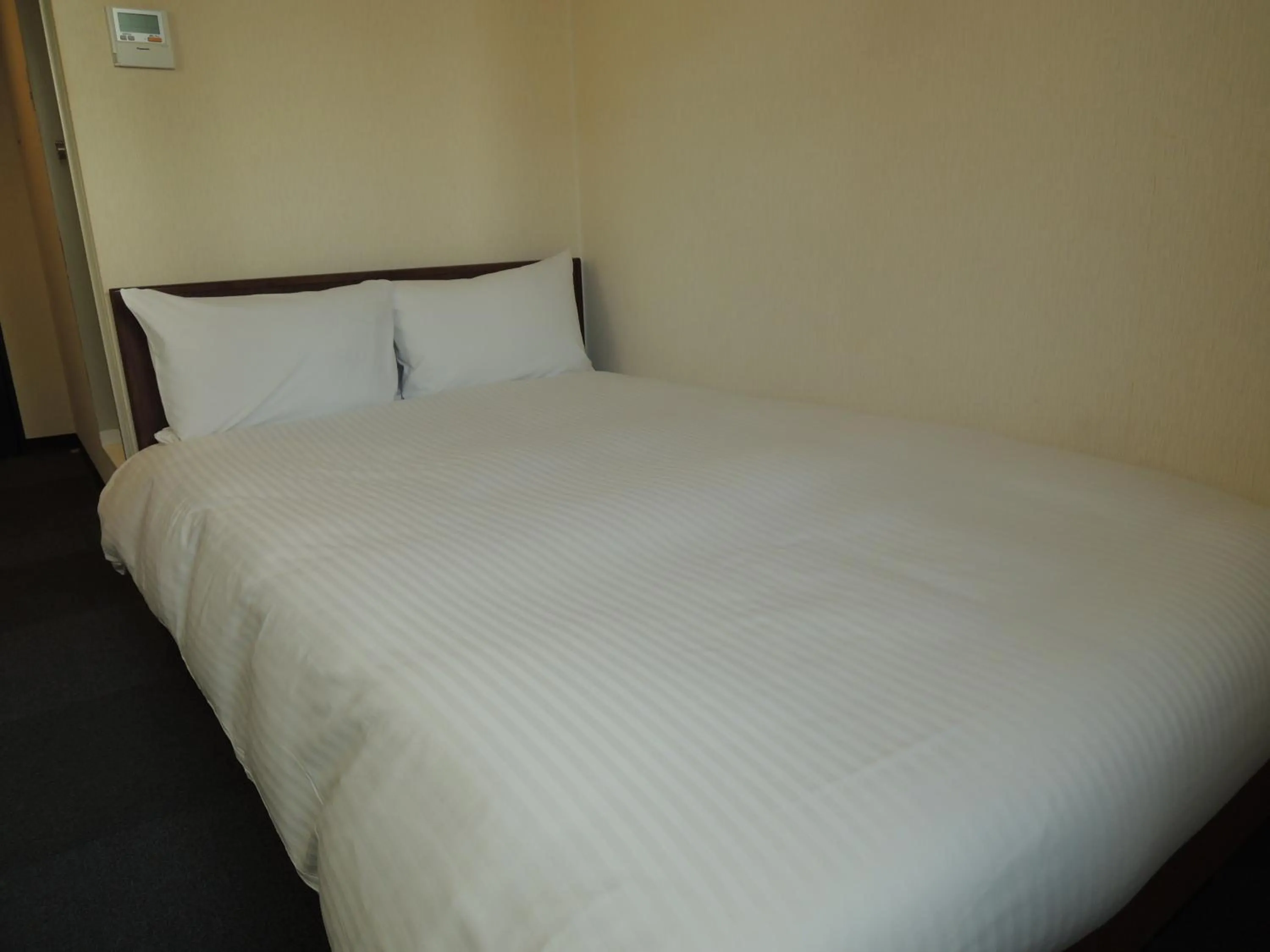 Double Room with Small Double Bed - Non-Smoking in Hotel Green City