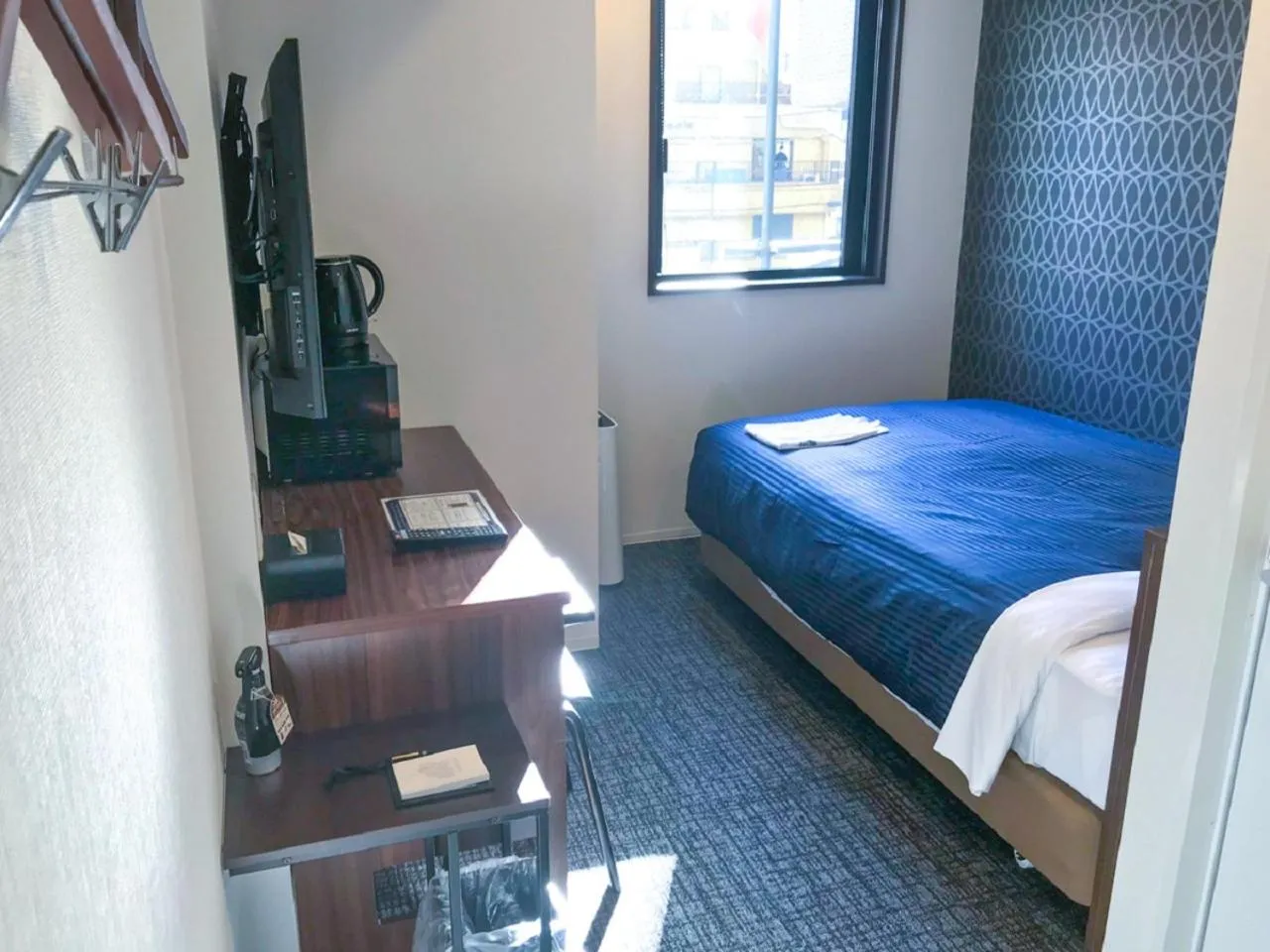 Double Room with Small Double Bed - single occupancy - Smoking	 in HOTEL LiVEMAX Shinjuku Kabukicho-Meijidori