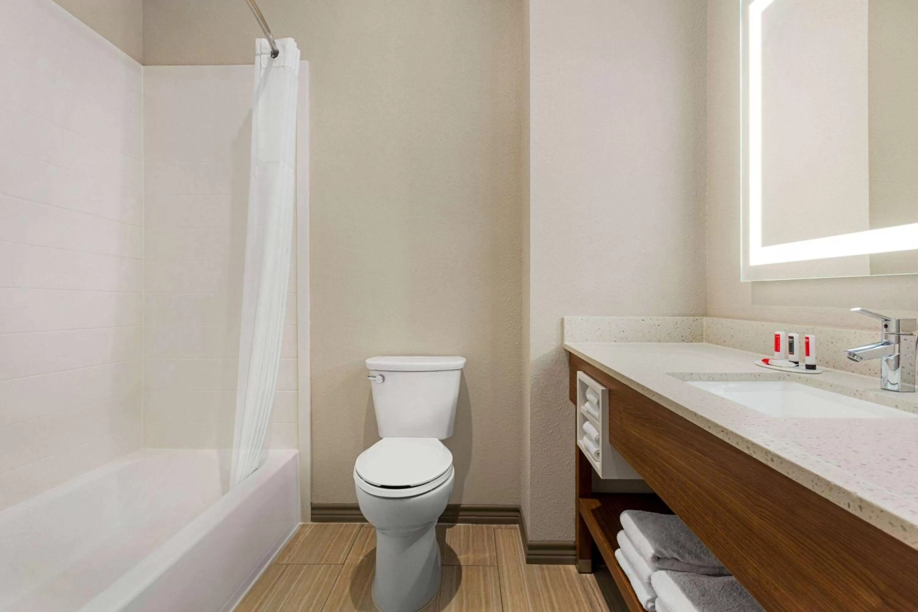 2 Queen Beds, Kitchenette, Mobility Accessible Efficiency Room, Non-Smoking in Days Inn & Suites by Wyndham Greater Tomball