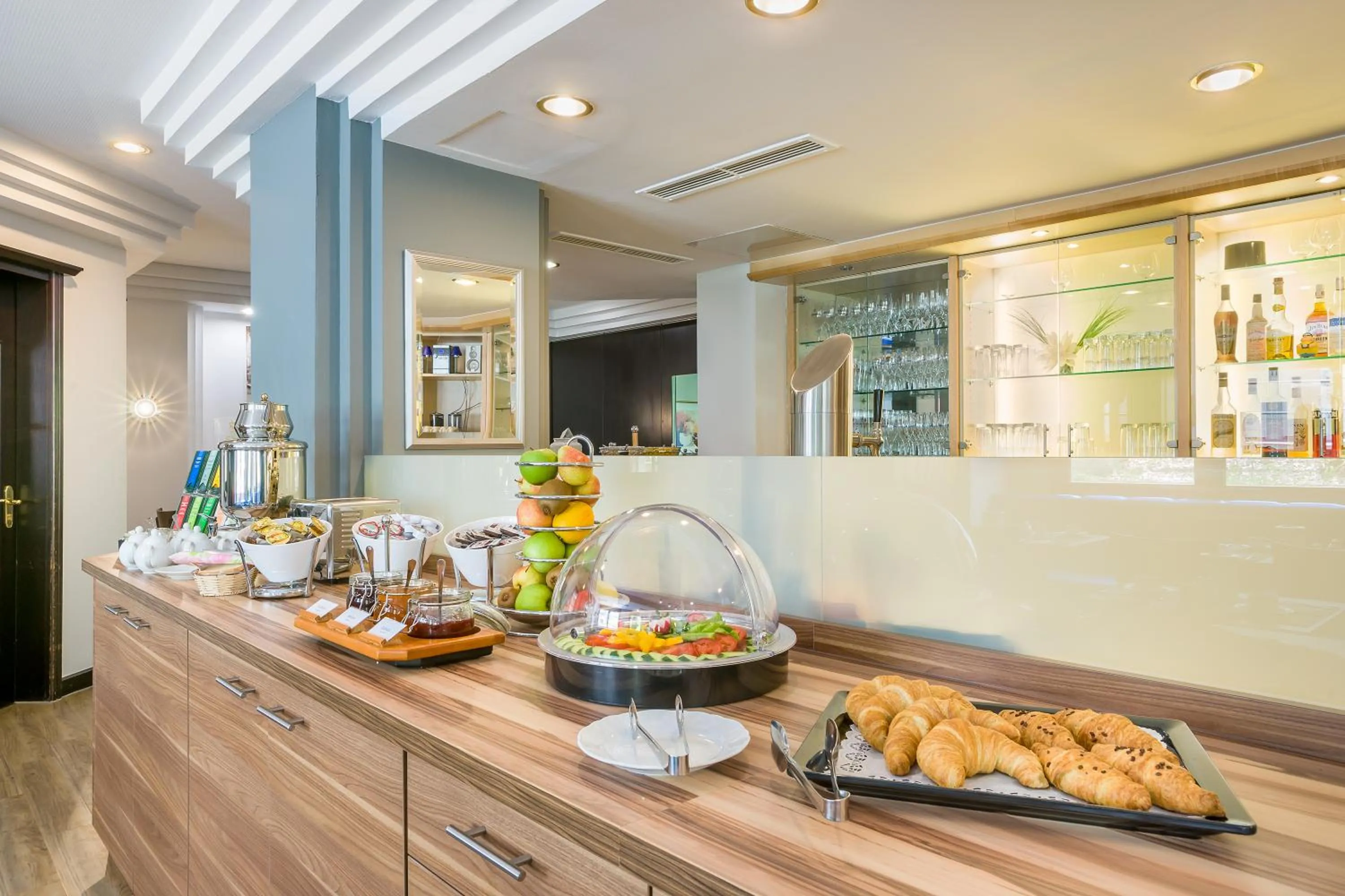 Buffet breakfast in Hotel Rega Stuttgart