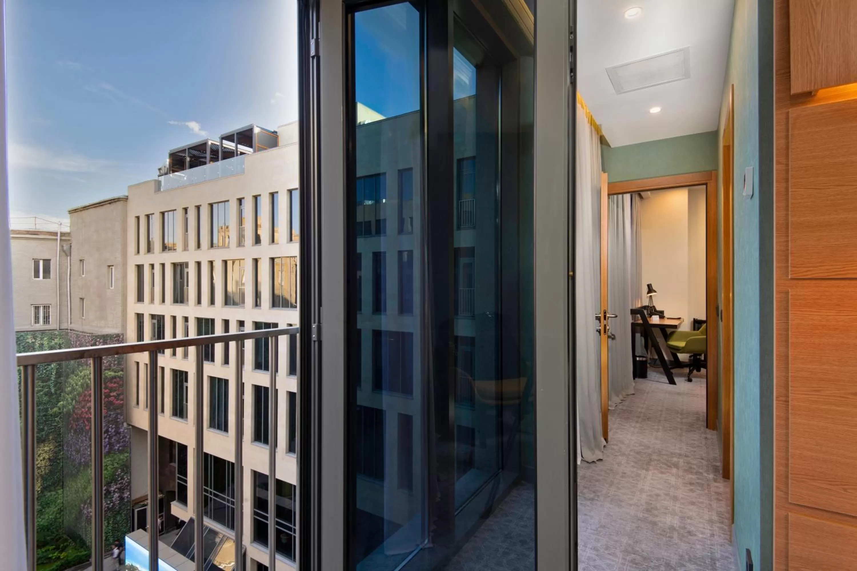 1 King Bed 1 Bedroom Suite in Holiday Inn Yerevan - Republic Square, an IHG Hotel