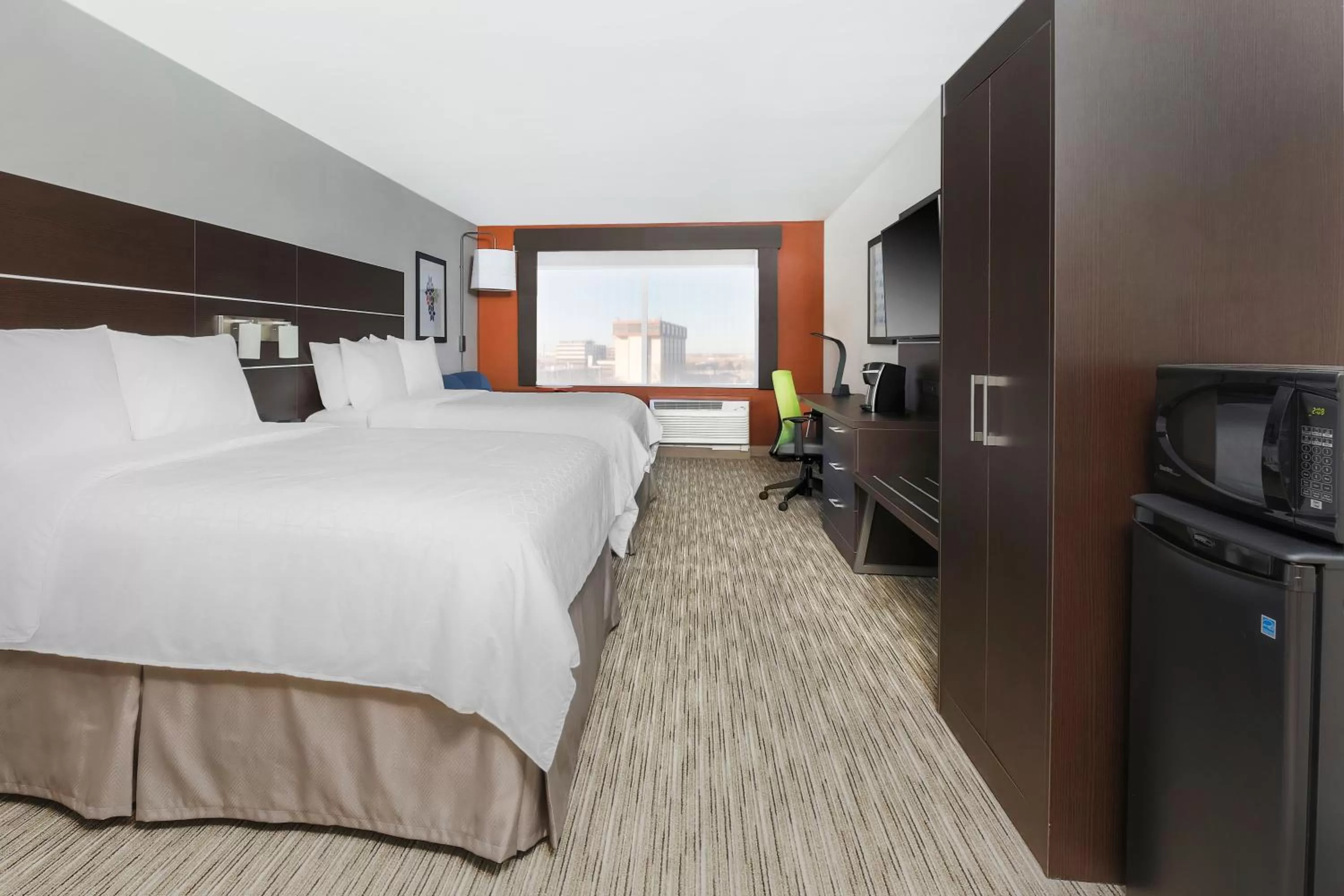 King Suite - Disability Access in Holiday Inn Express & Suites Chicago O'Hare Airport by IHG