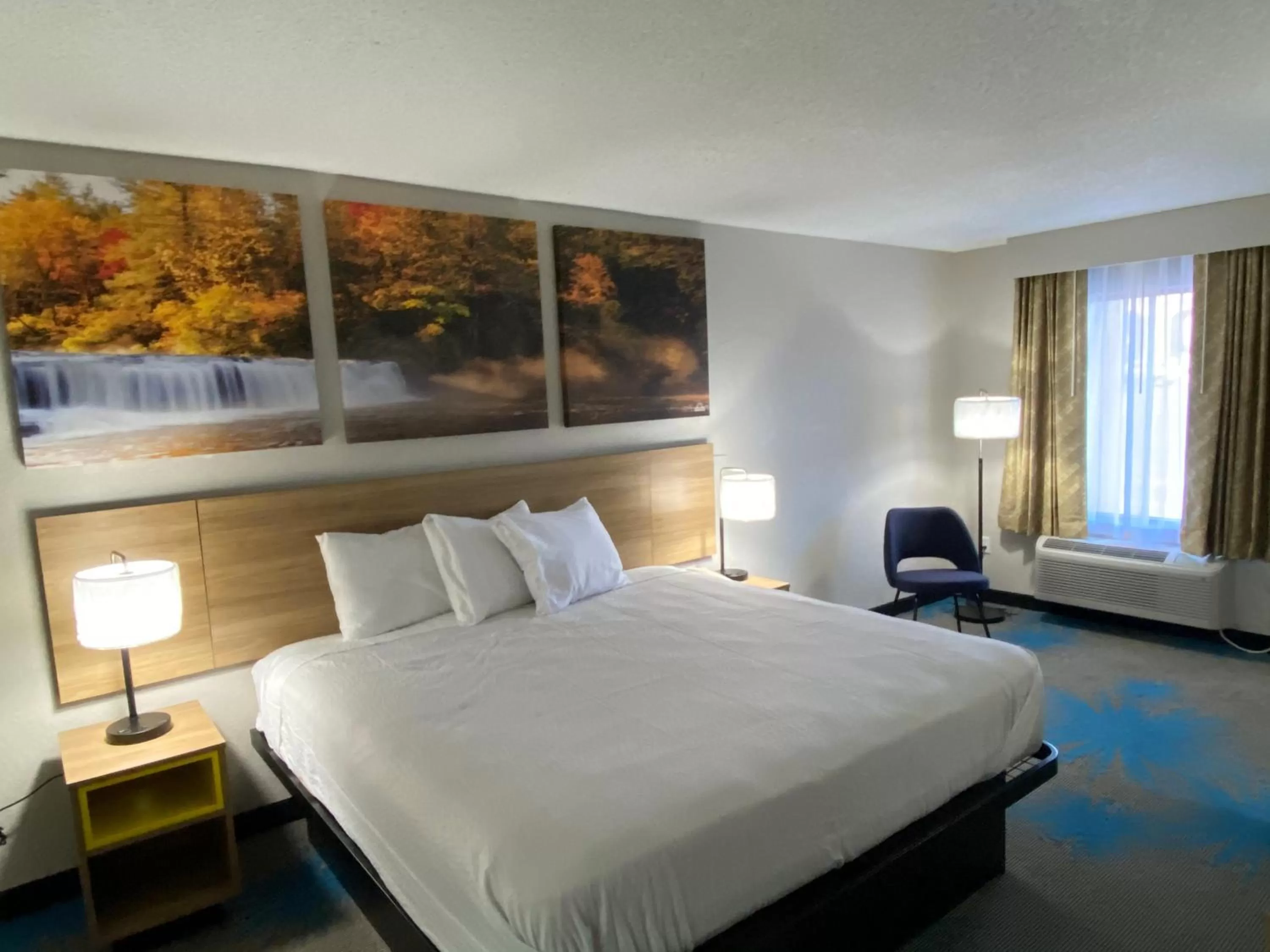 King Room - Non-Smoking in Days Inn by Wyndham Newnan