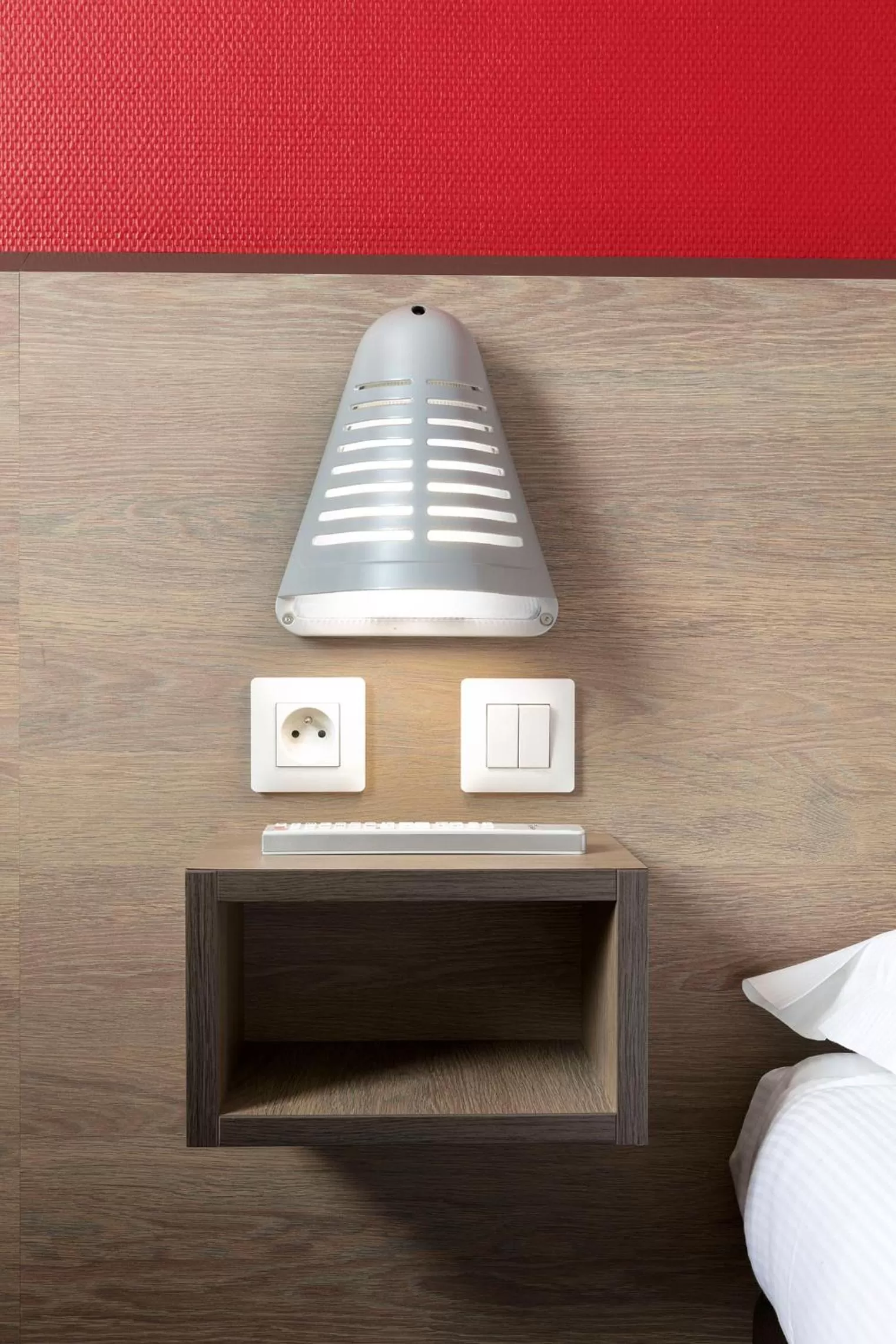 Double Room - Disability Access in Hotel Clermont Estaing