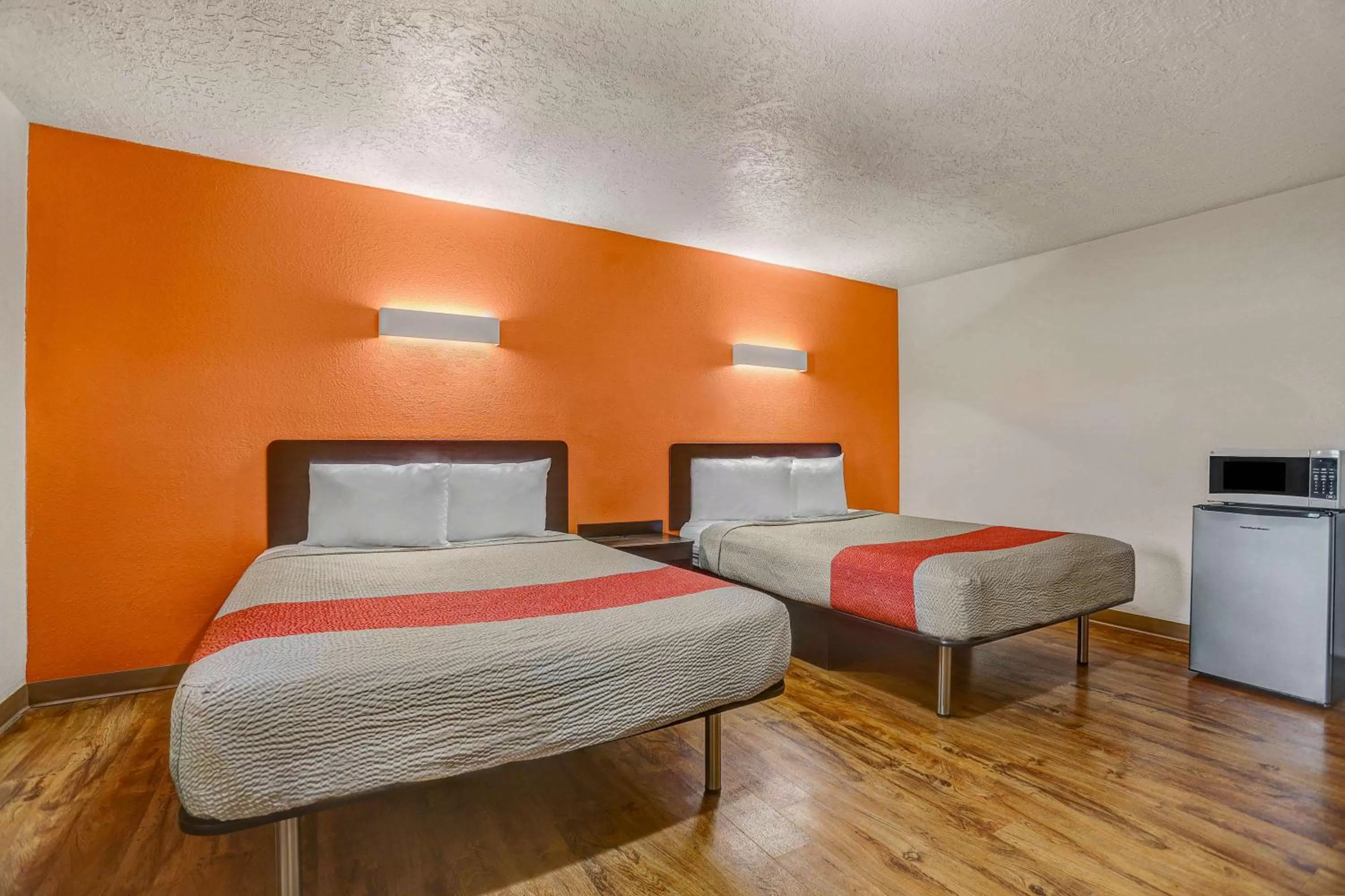 Queen Room with Two Queen Beds - single occupancy - Smoking in Motel 6-Clovis, NM