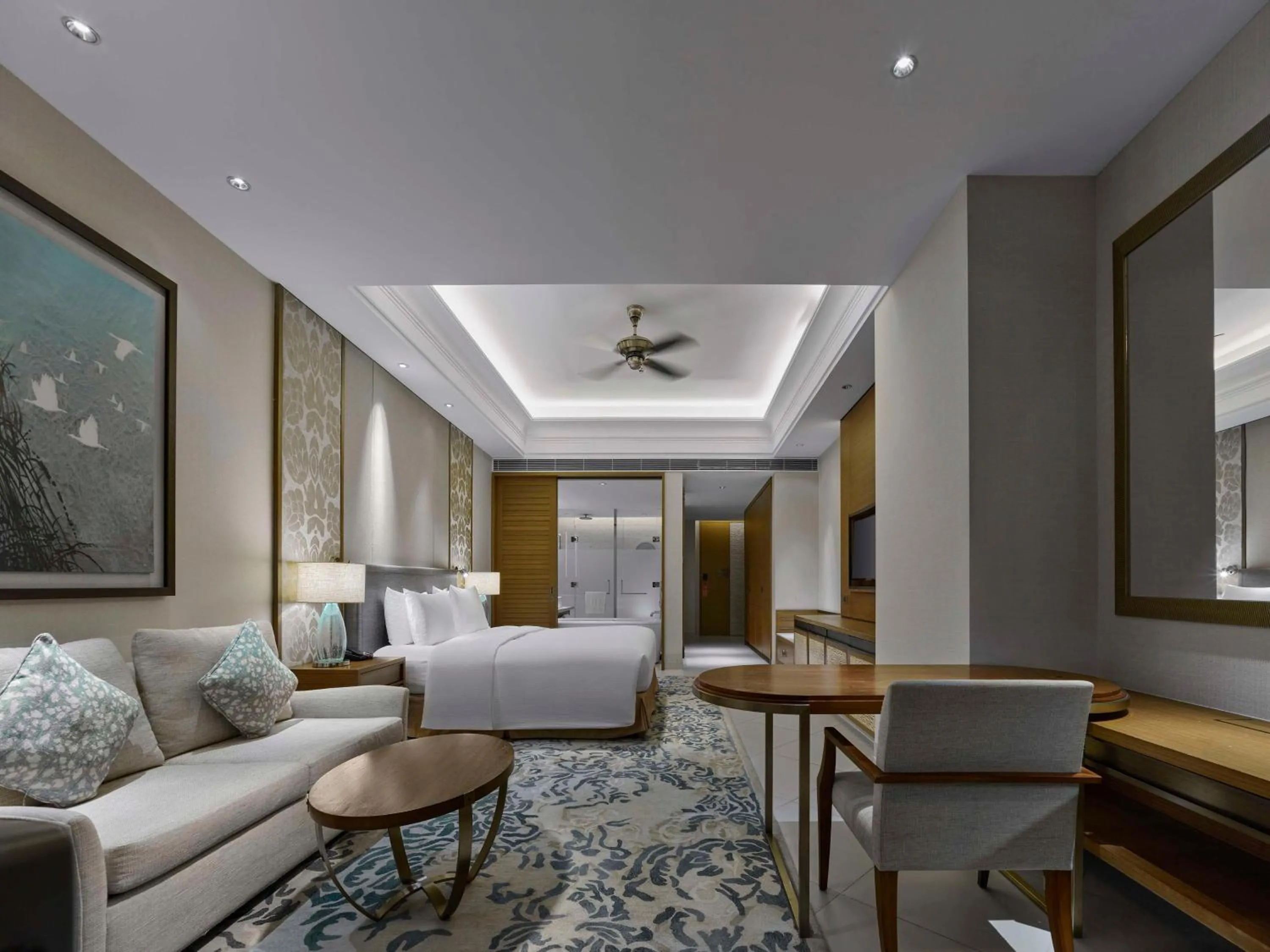 Central Sea View King Room in Hilton Haikou Meilan - Beachfront Hotel