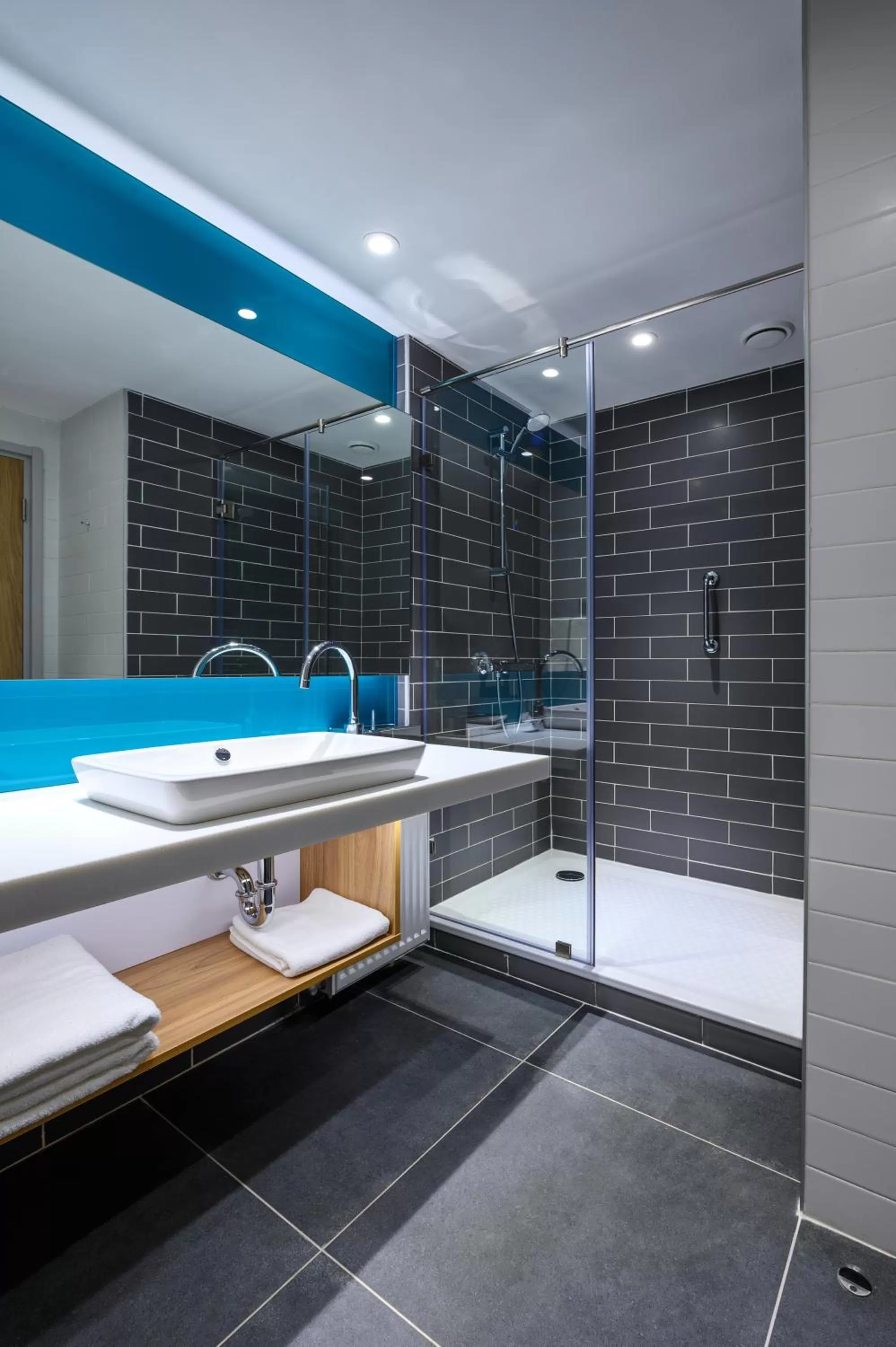 Standard Queen Room - Free Breakfast in Holiday Inn Express - Almaty by IHG