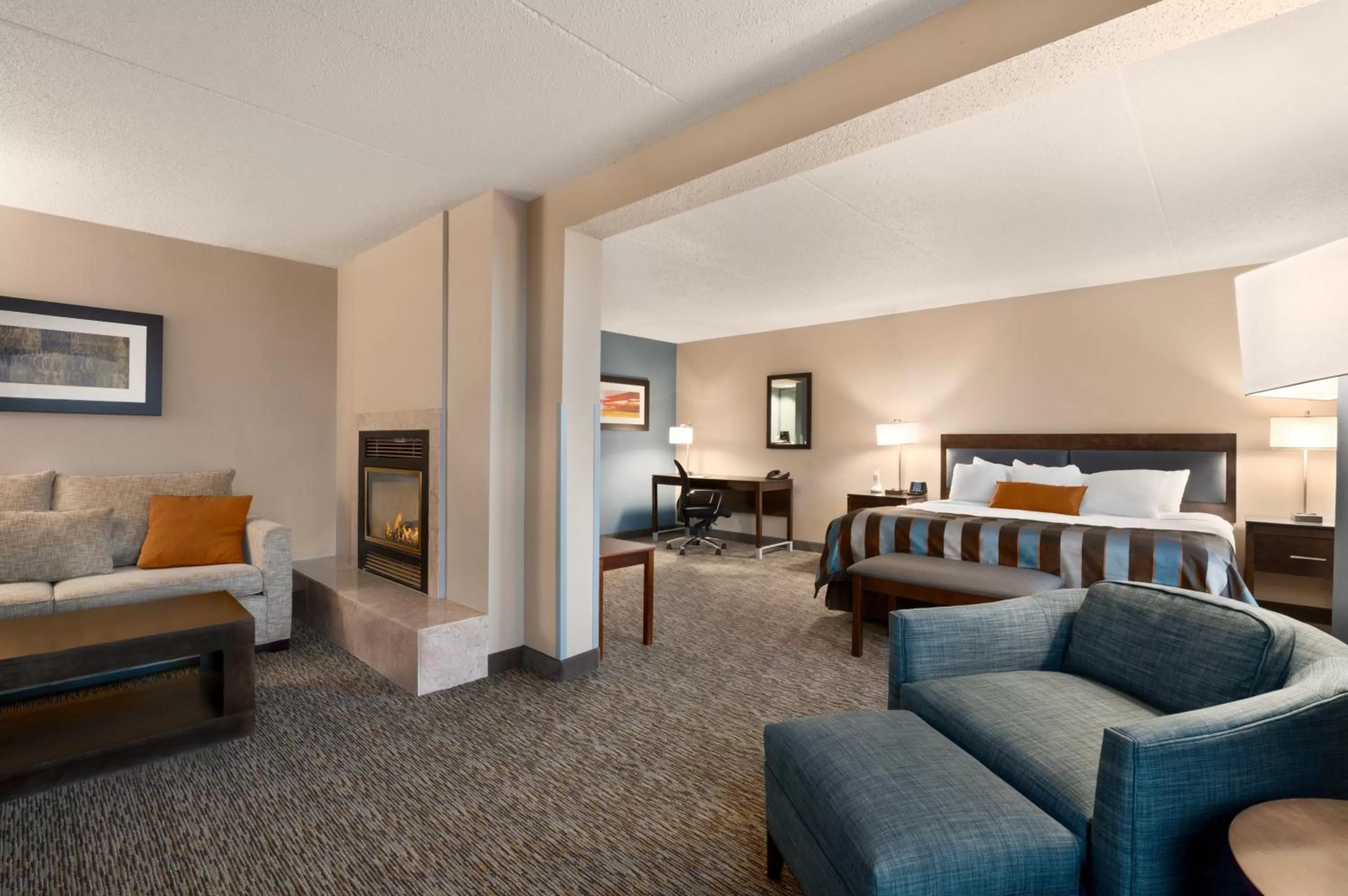 Deluxe King Suite - Non-Smoking in Wingate by Wyndham Fargo