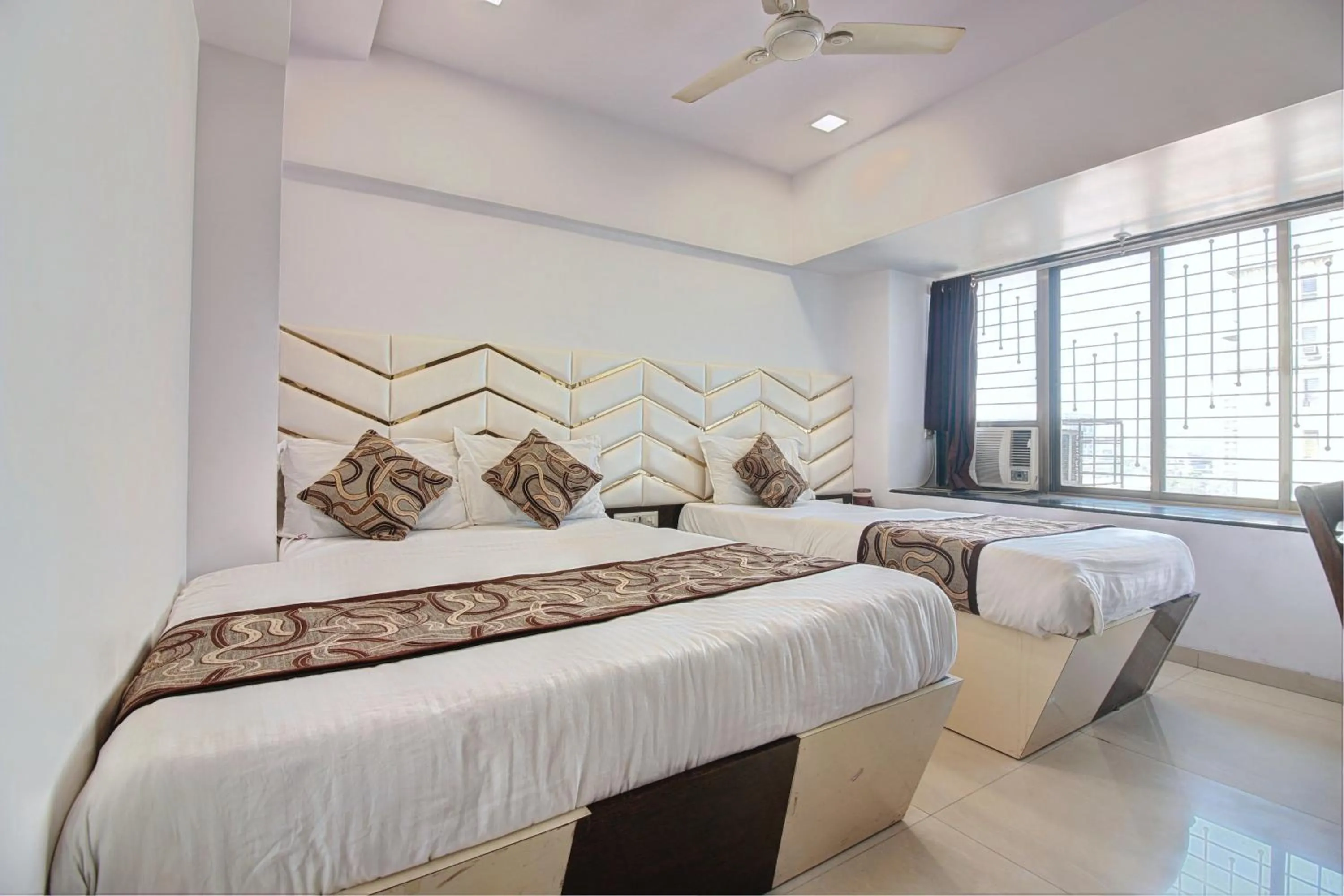 Classic Triple Room in Hotel City View