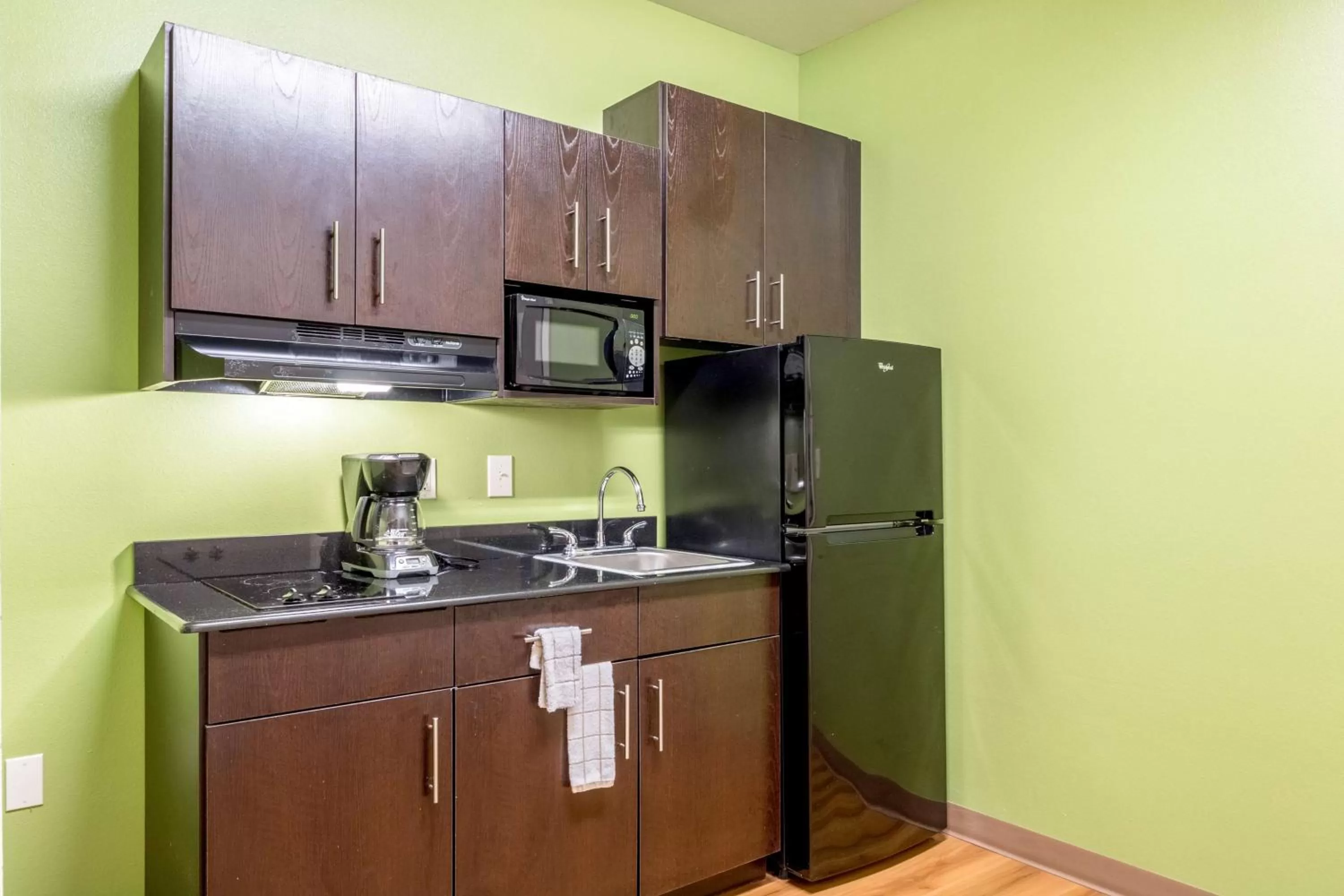 Queen Room - Non-Smoking in Super 8 by Wyndham Kenedy