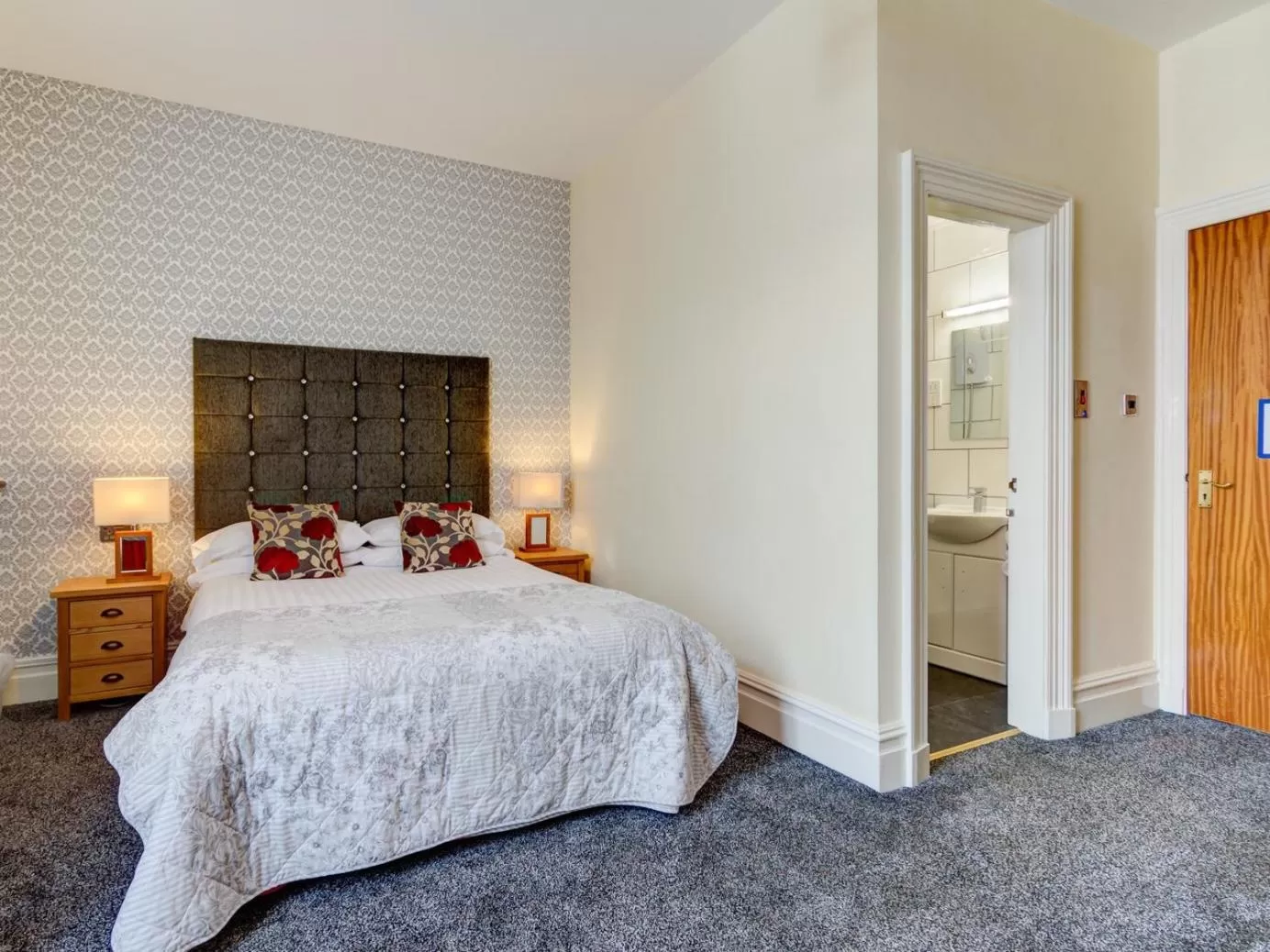 Twin Room with Shower - single occupancy in Ormsgill Inn