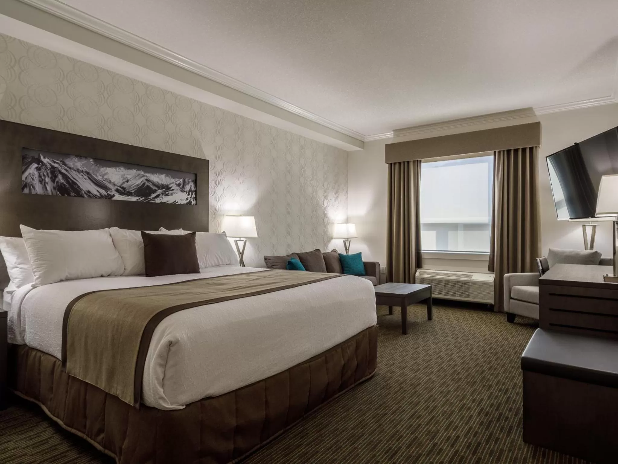 King Room - Non-Smoking in Ramada by Wyndham Revelstoke