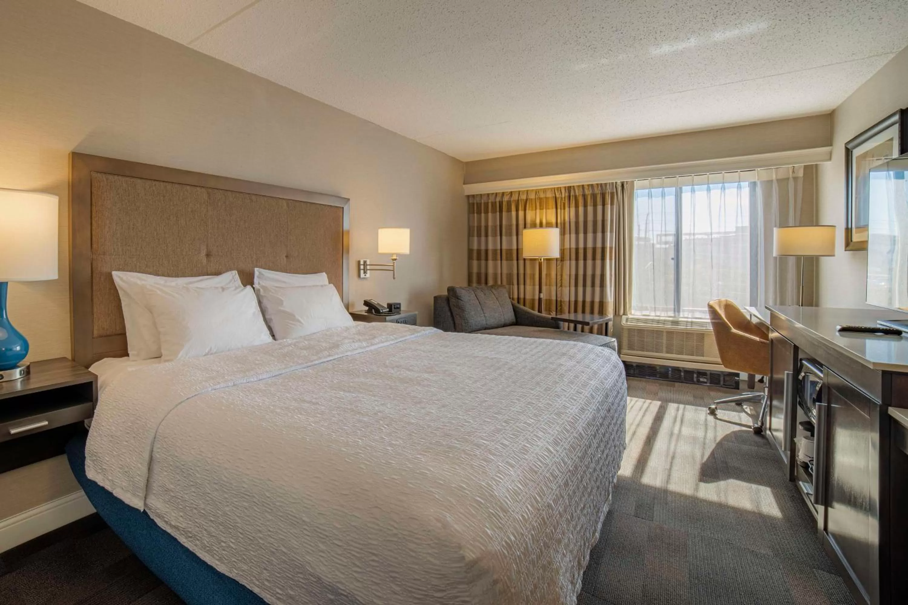 King Room with Shower - single occupancy - Non-Smoking in Hampton Inn Carlstadt At The Meadowlands