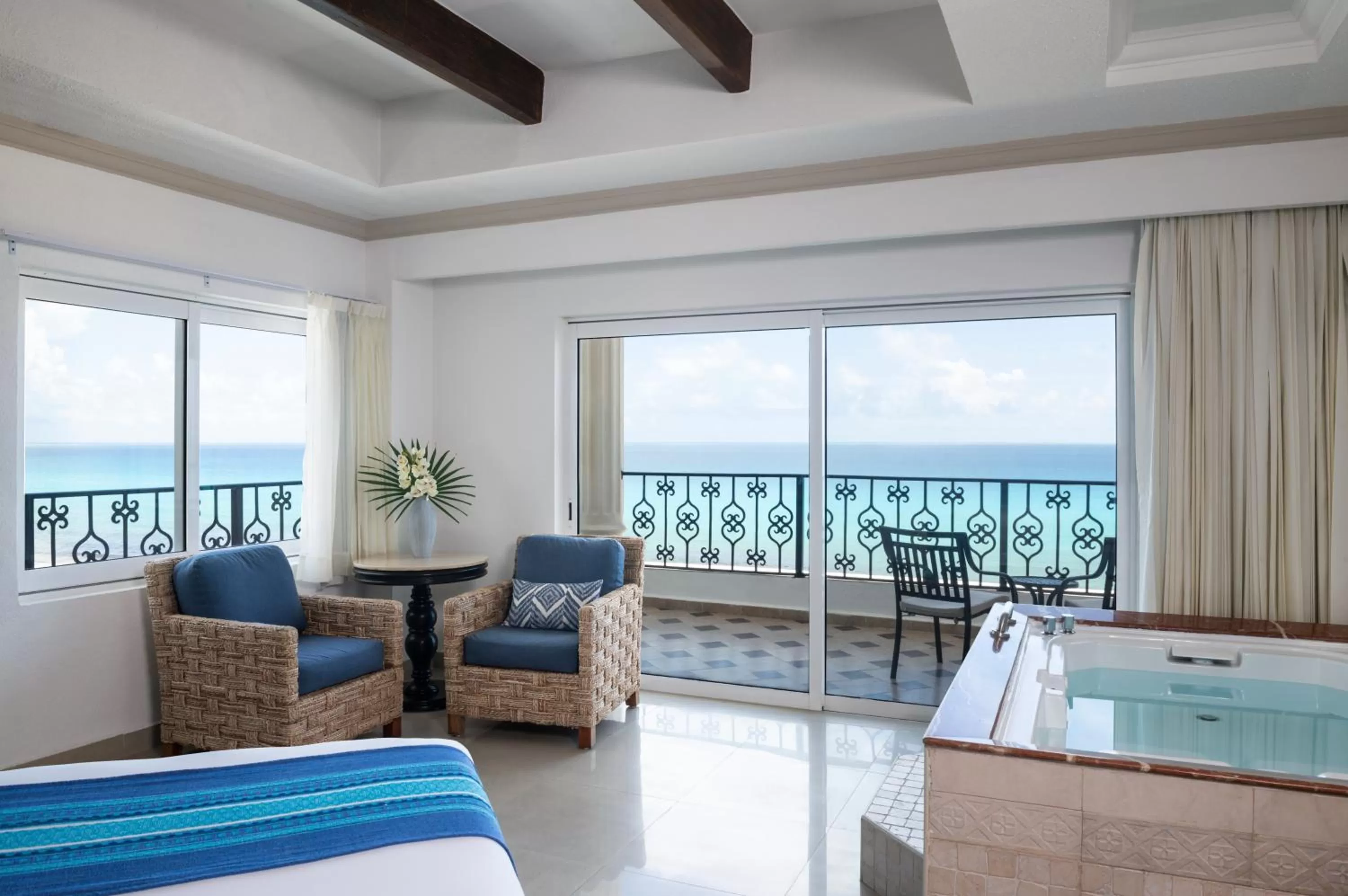 Luxury King Suite - single occupancy - Oceanfront in Hyatt Zilara Cancun - All Inclusive - Adults Only