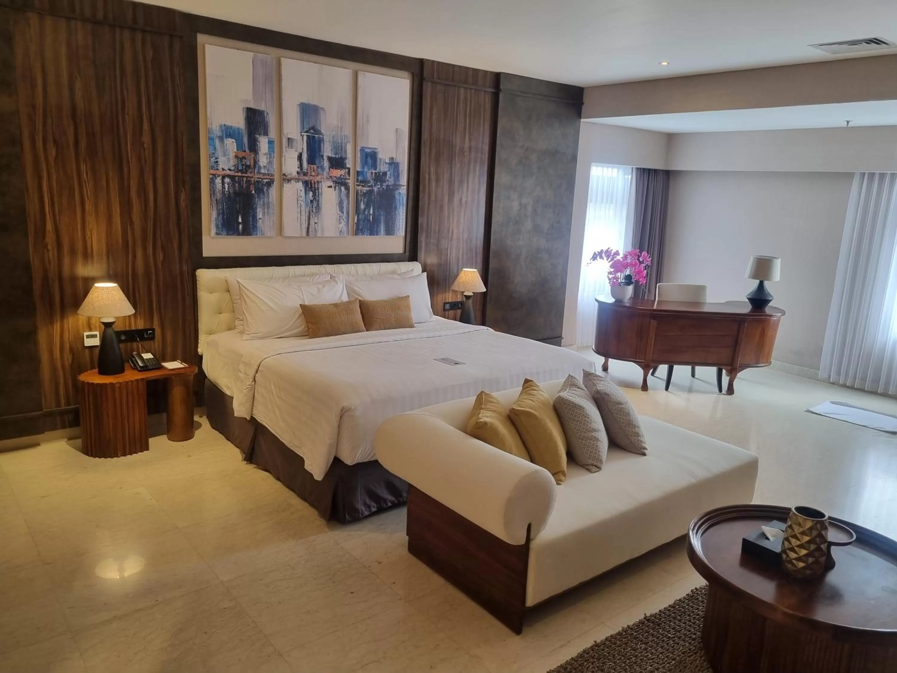 Executive Suite in Crystalkuta Hotel - Bali