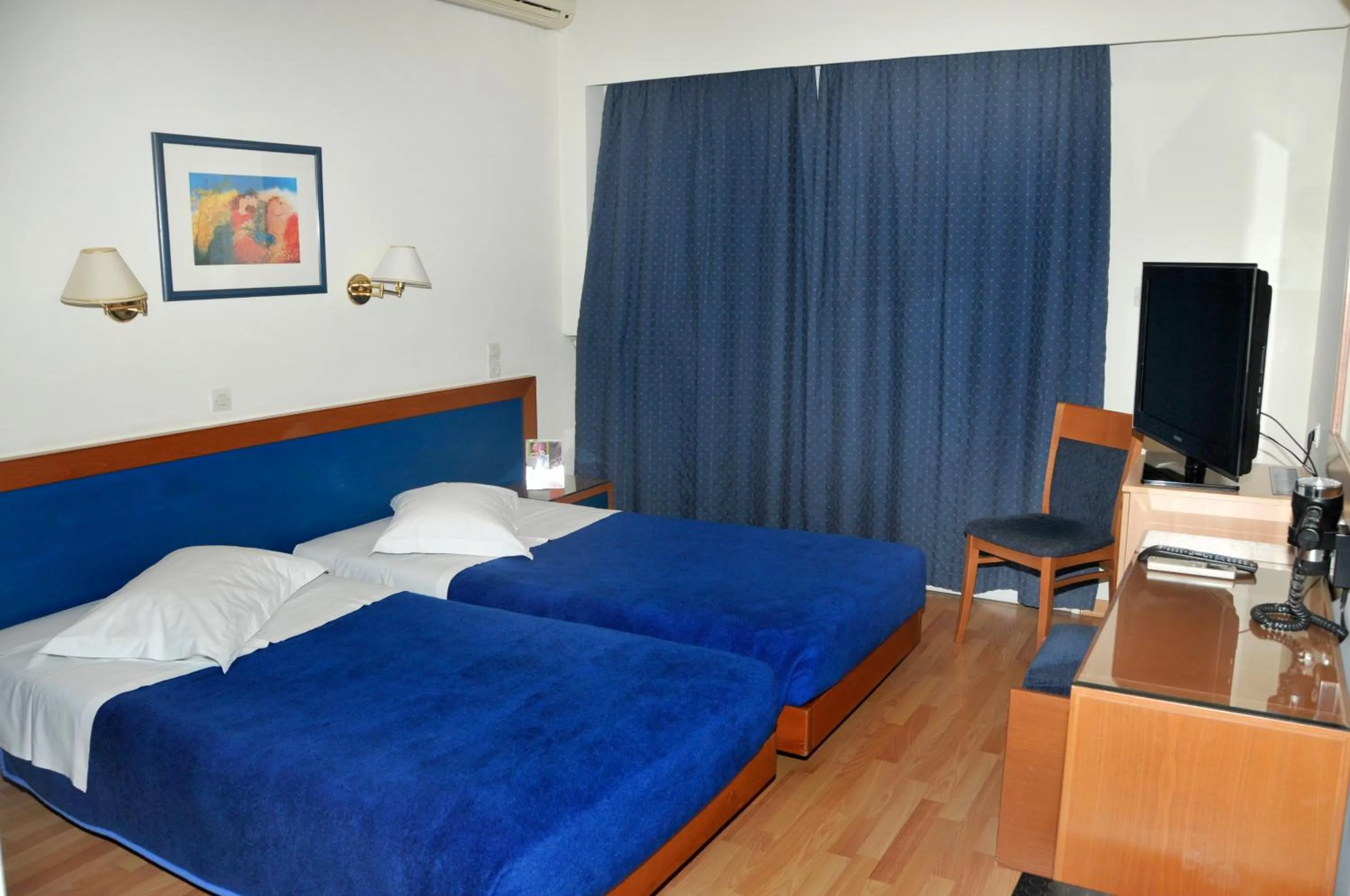 Twin Room in Hotel Elena