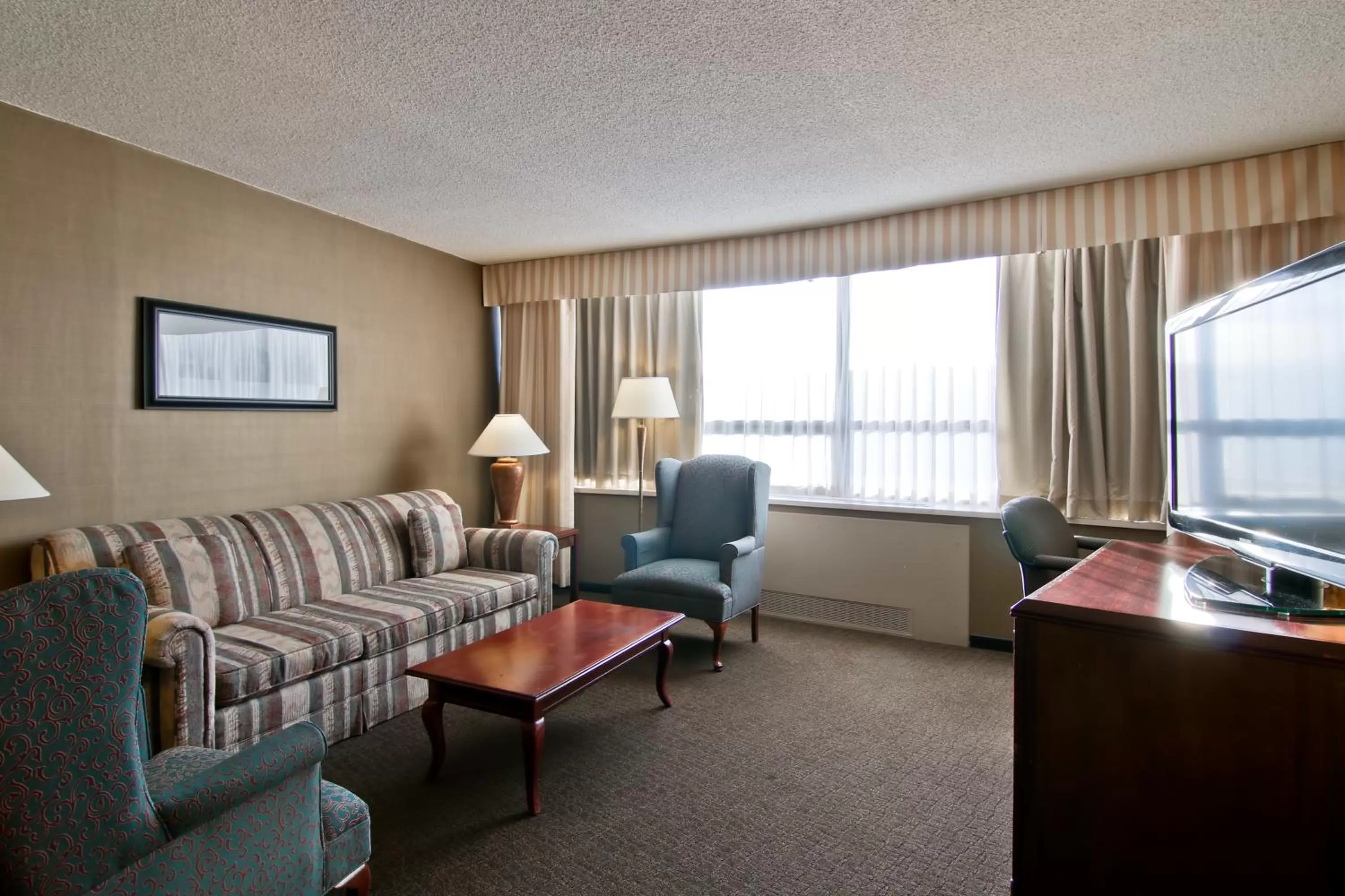 Junior Suite in Chateau Lacombe Hotel