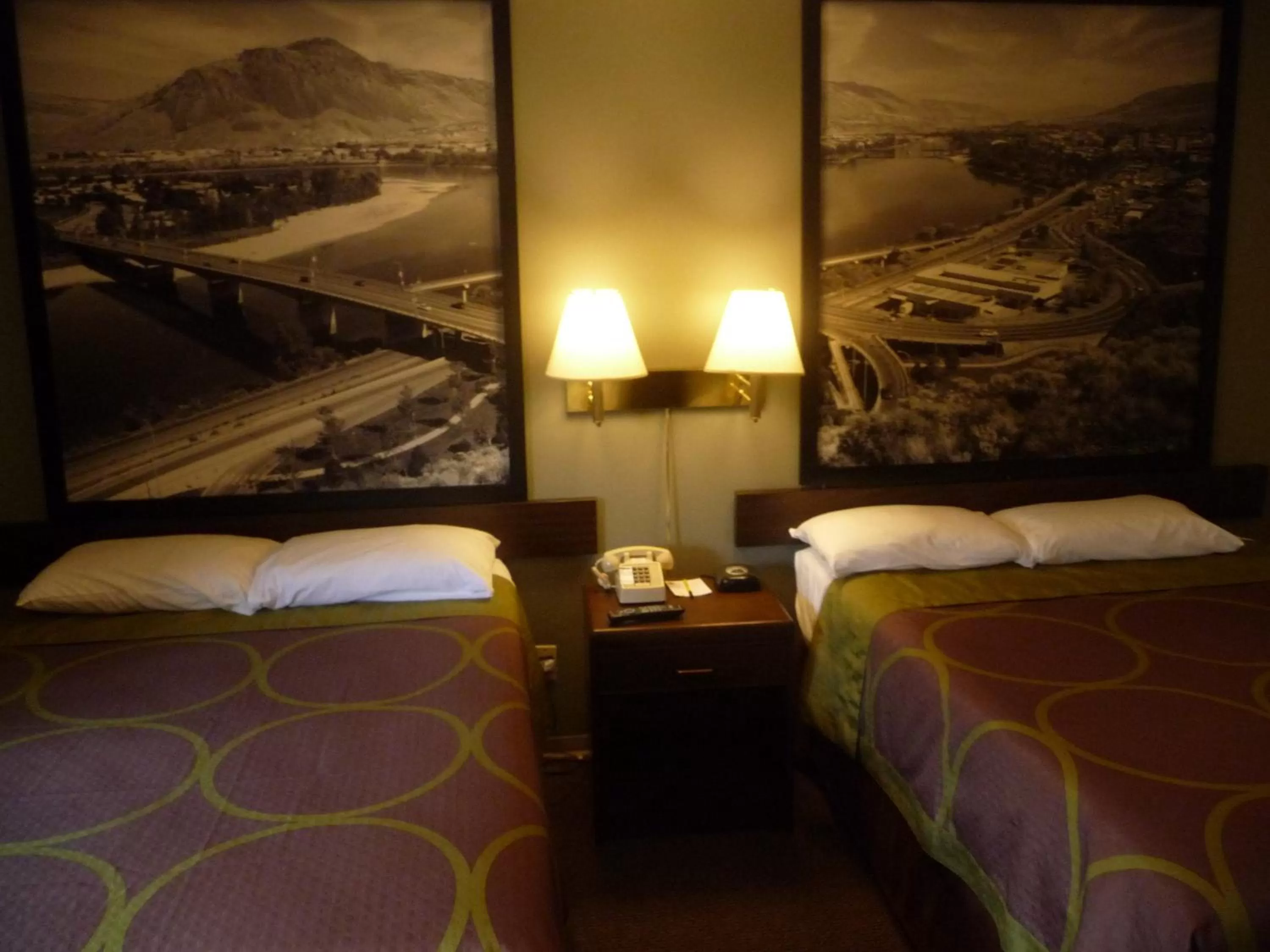 Deluxe Double Studio with Two Double Beds - Non-Smoking in Super 8 by Wyndham Kamloops East