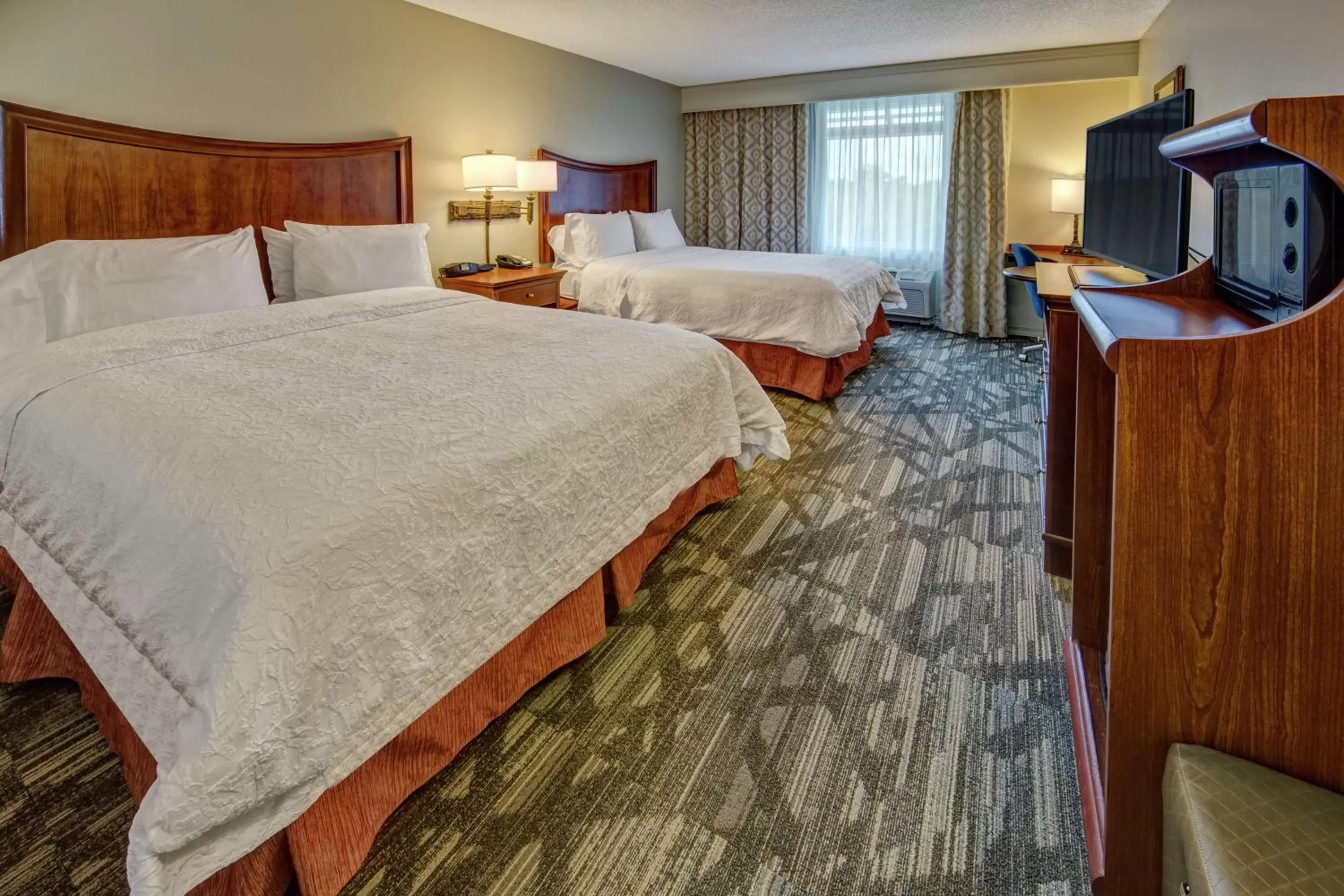 Queen Room with Two Queen Beds - Hearing Access/Non-Smoking in Hampton Inn & Suites Stuart-North