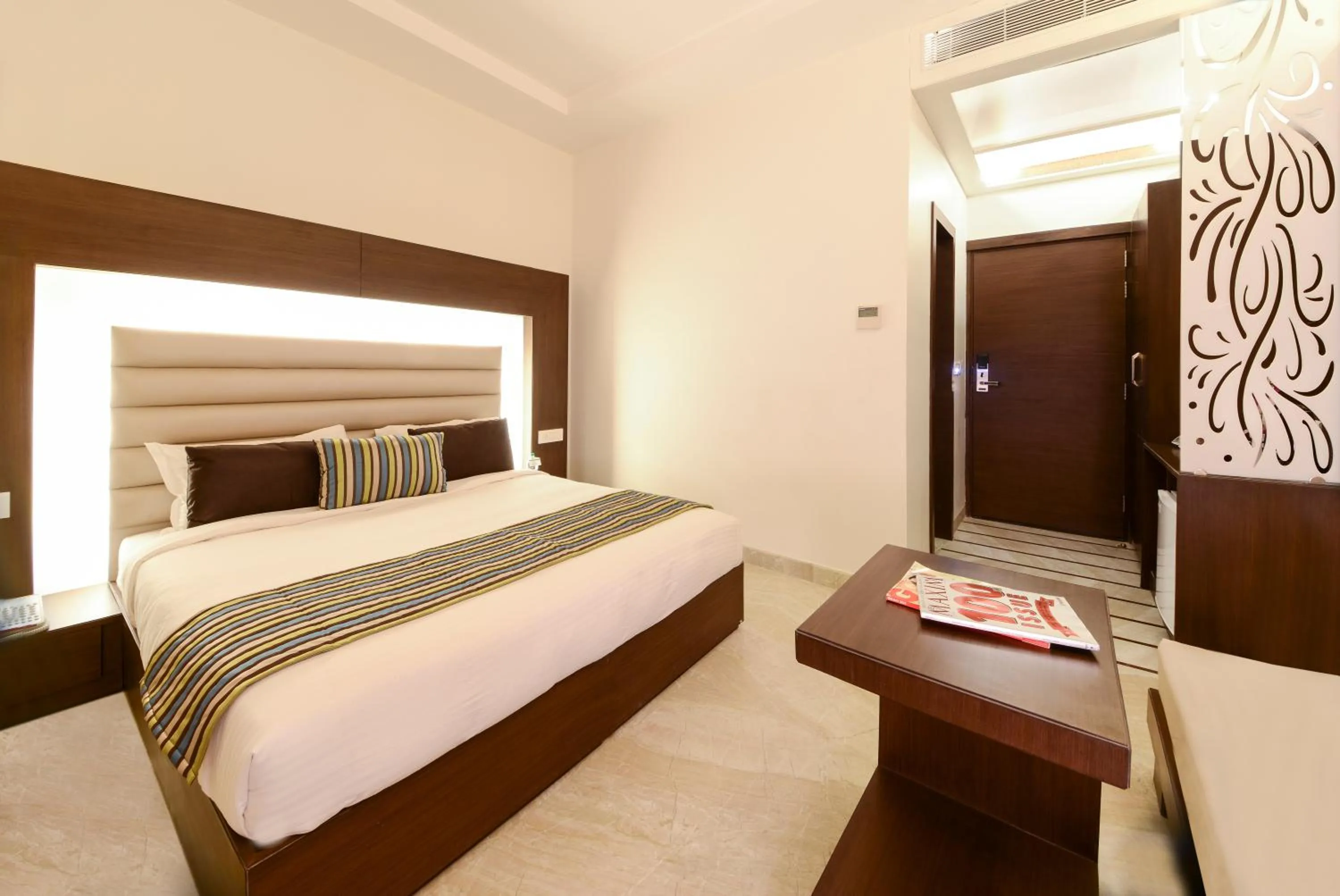 Taj View room (Early check in at 12 noon, subject to availability & 10% discount on F&B) in Hotel Alleviate