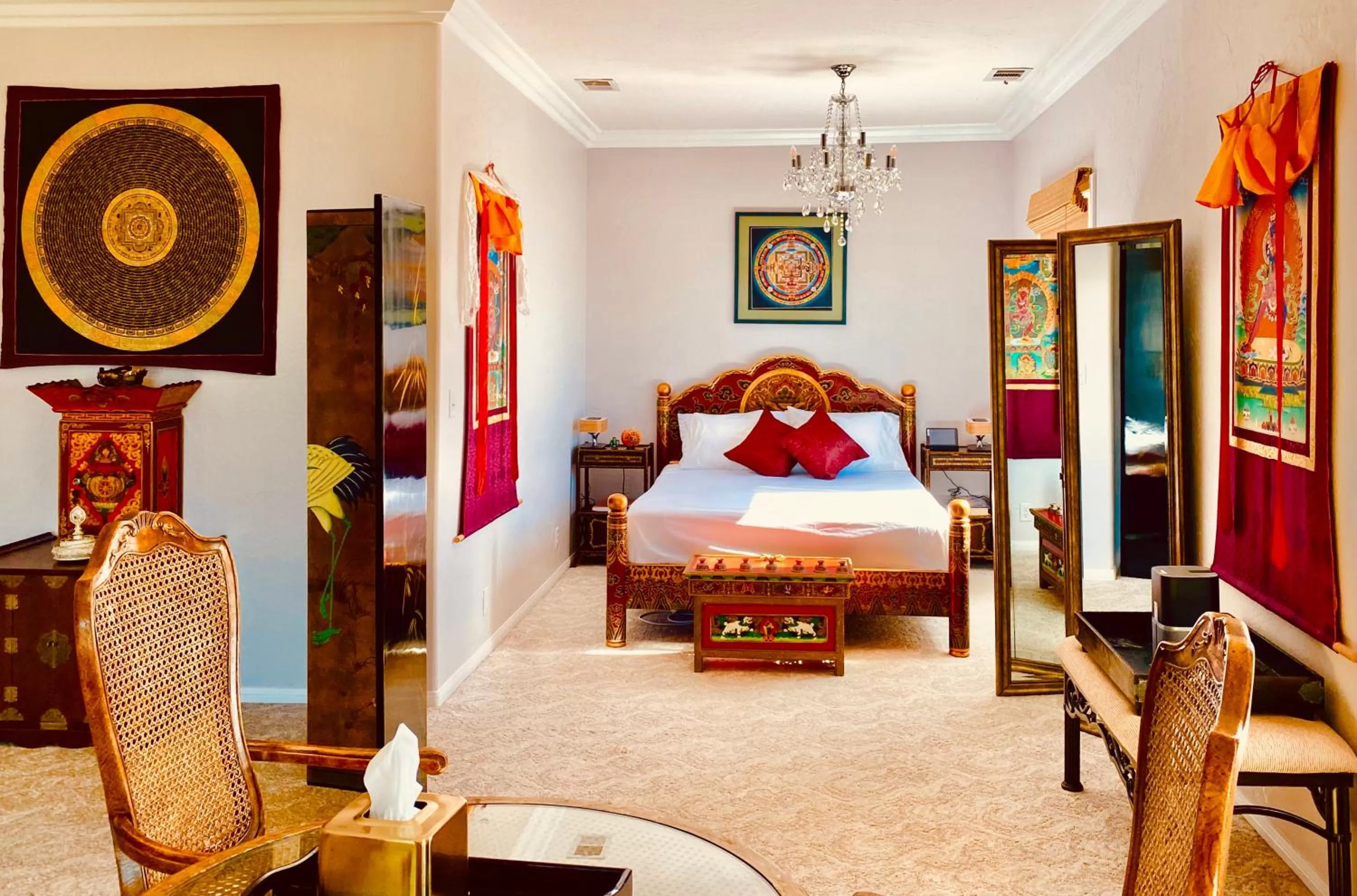 Queen Suite with Spa Bath in Quiet Mind Mountain Lodge, Retreat & Spa