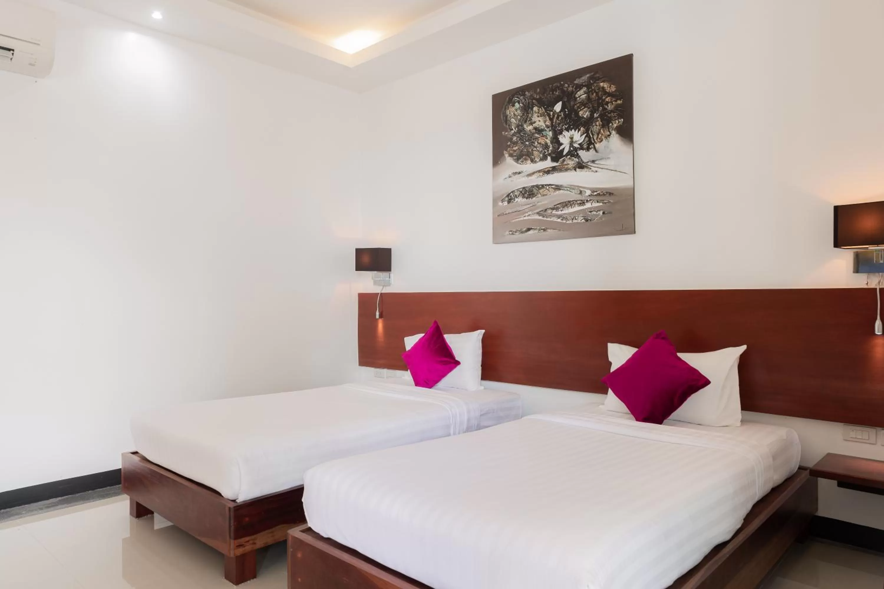 Twin Room with Pool View in Green View Village Resort