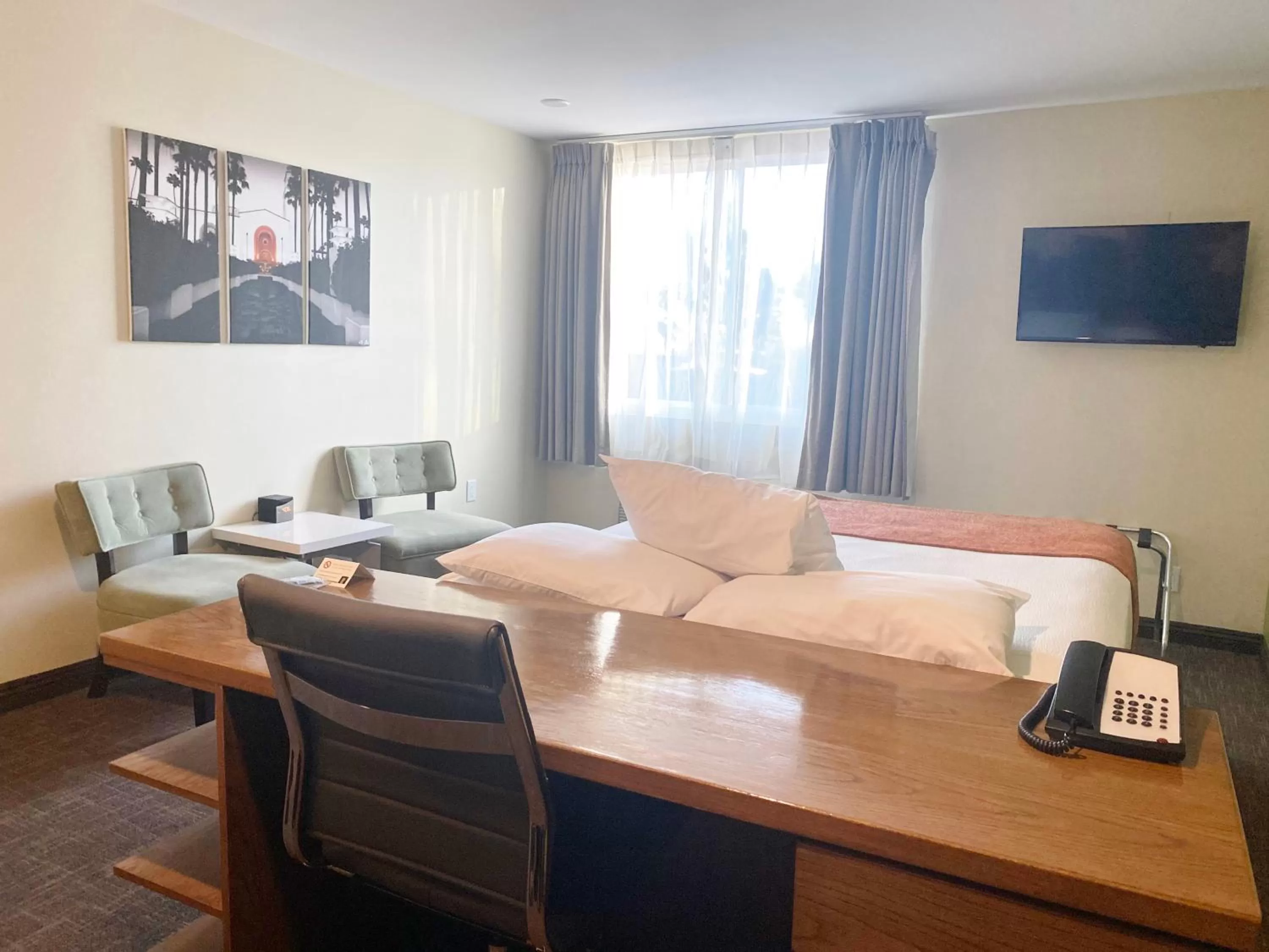 Standard Queen Room in Redac Gateway Hotel Torrance