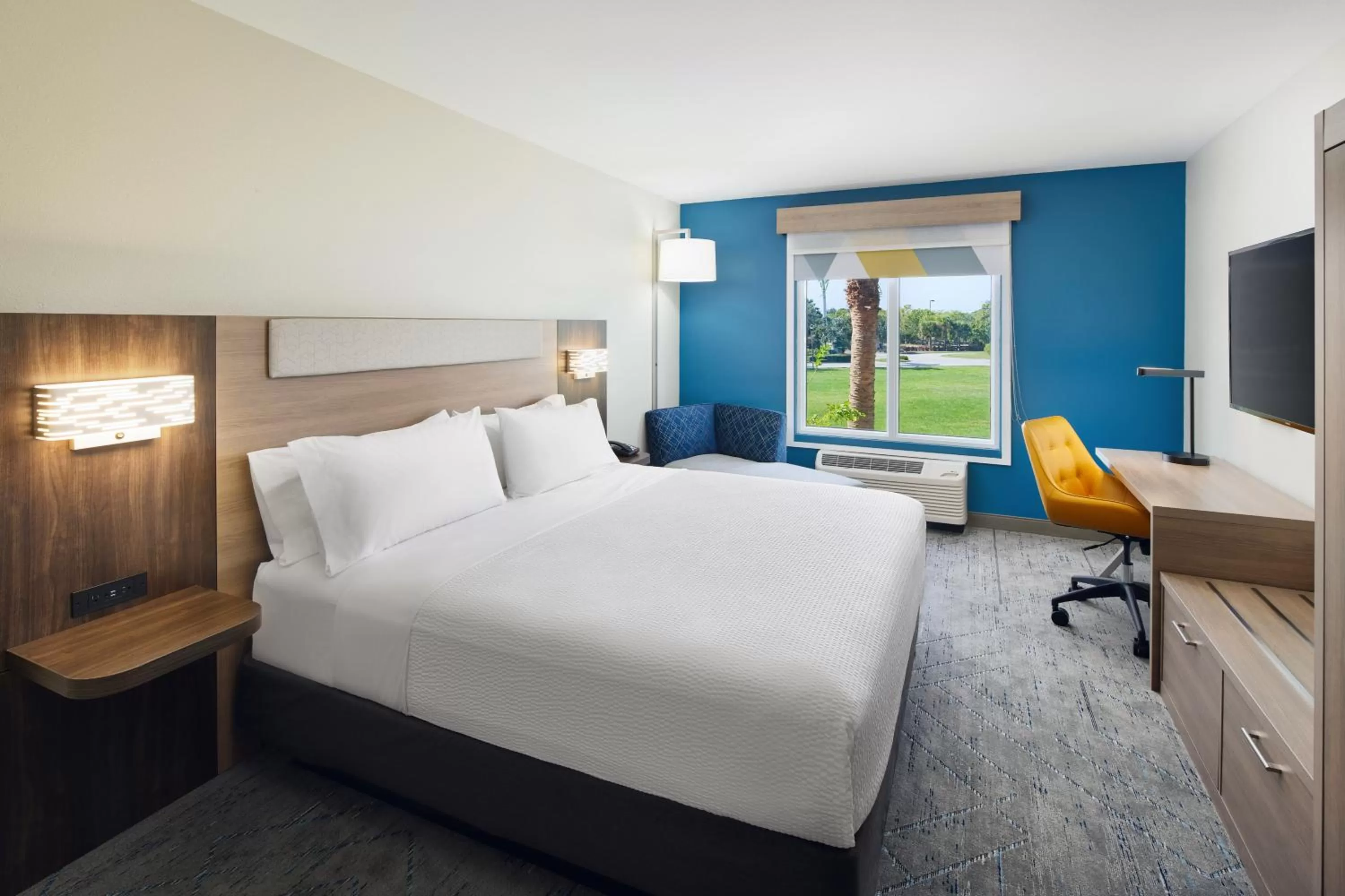 Standard King Room in Holiday Inn Express Hotel & Suites Port St. Lucie West by IHG