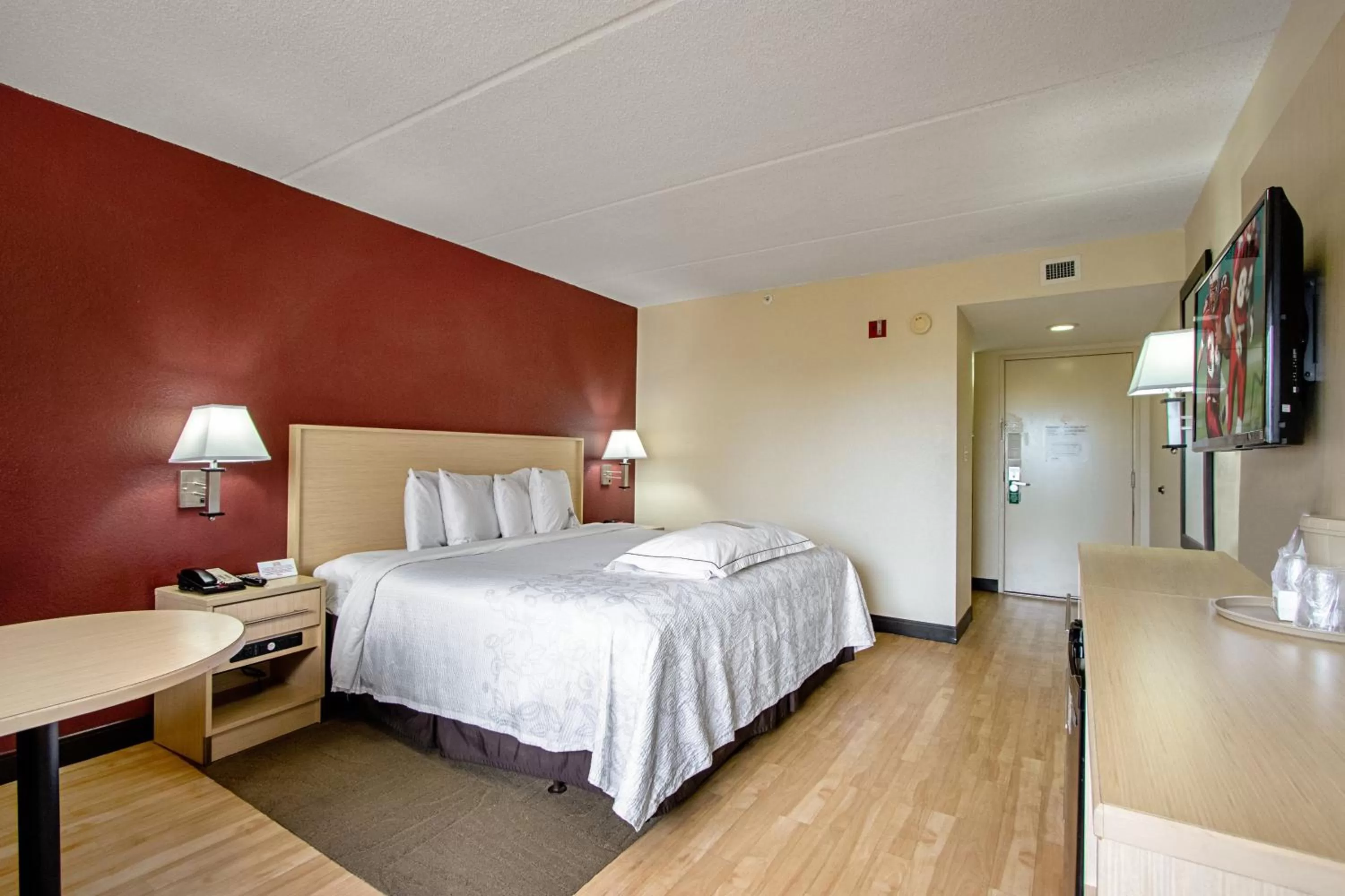 Premium King Room Smoke Free (Upgraded Bedding & Snack) in Red Roof Inn PLUS+ West Palm Beach