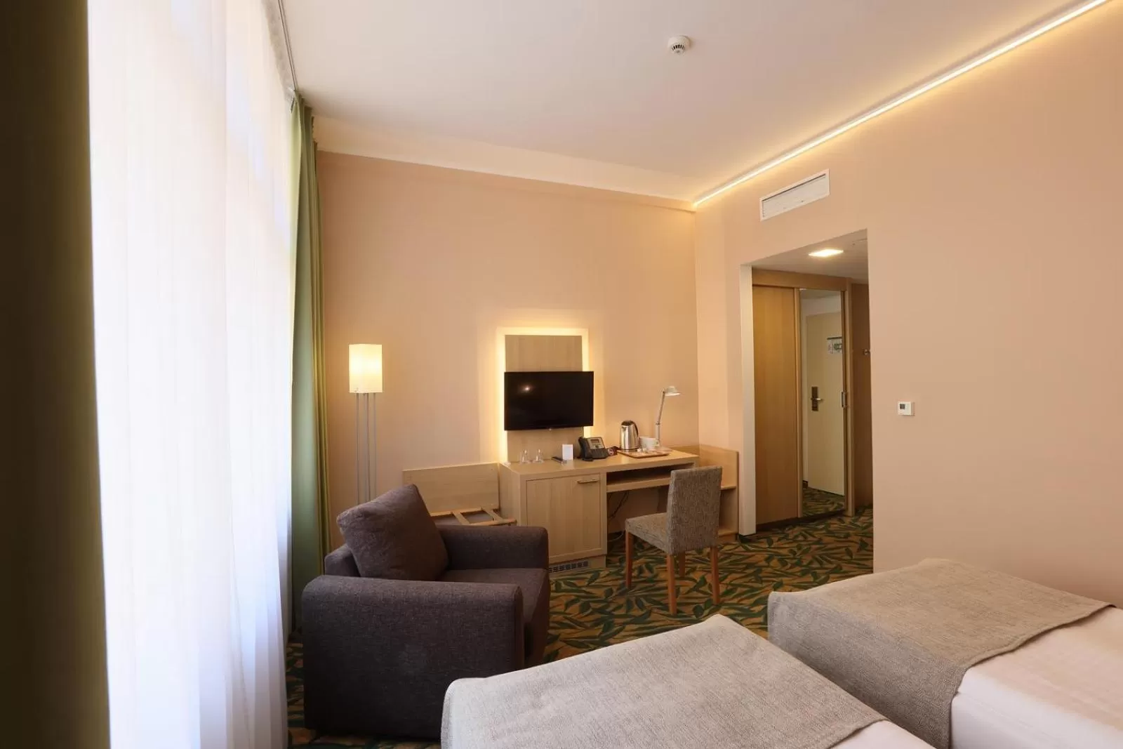 Bedroom, Bed in Amarilis