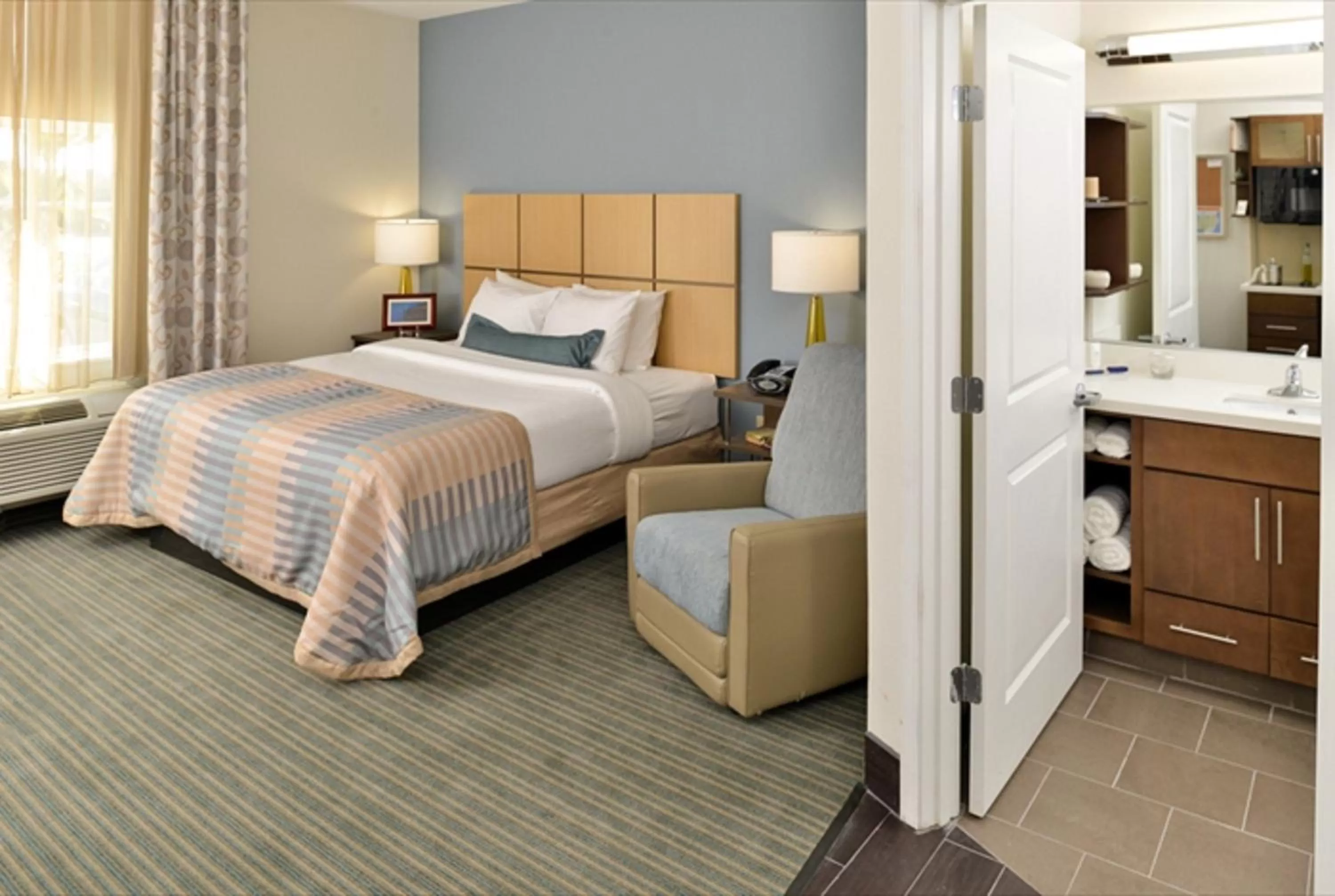 Queen Studio - Disability Access in Candlewood Suites Houma by IHG