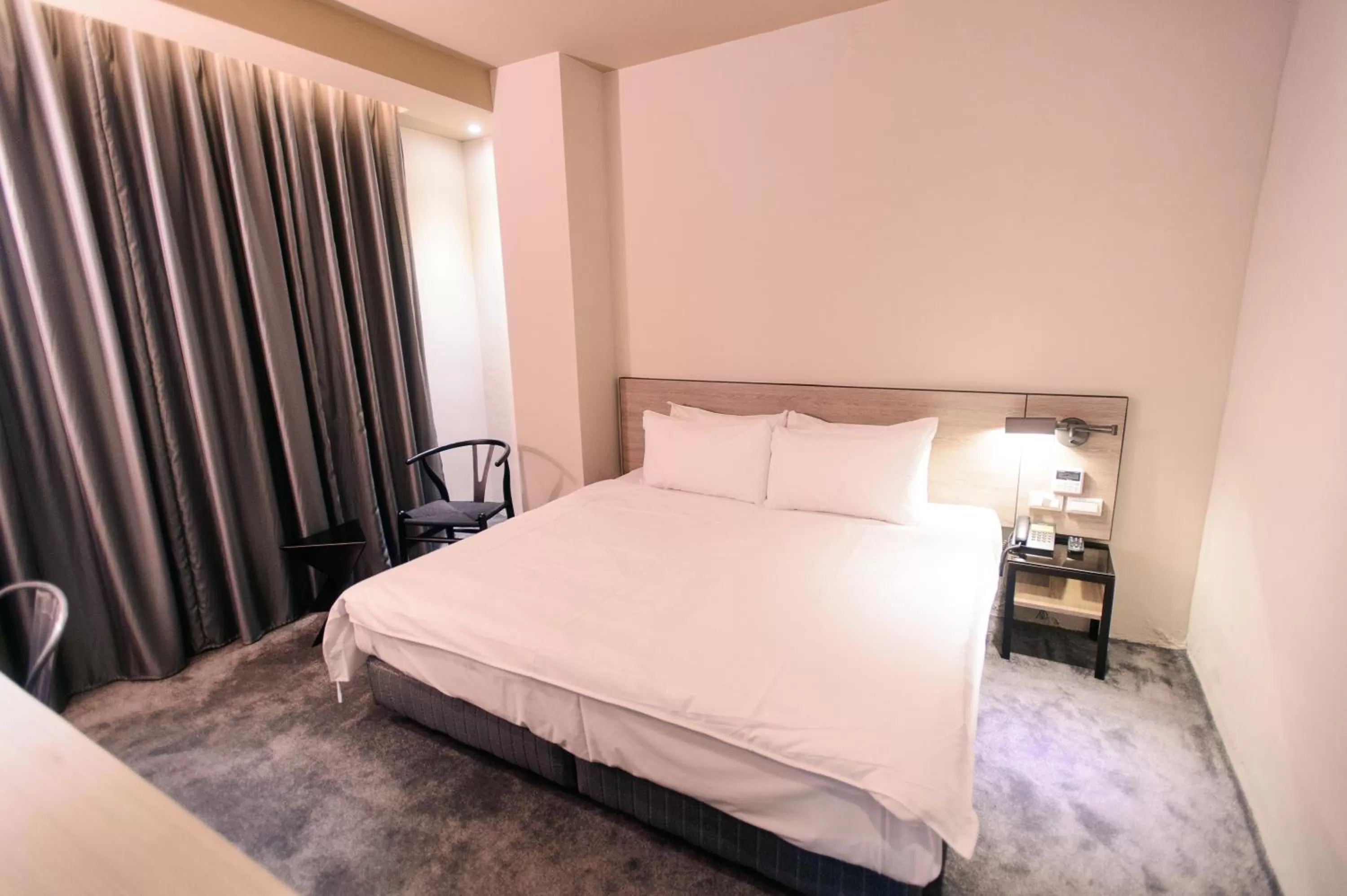 Double Room in Kiwi Express Hotel-Taichung Station II