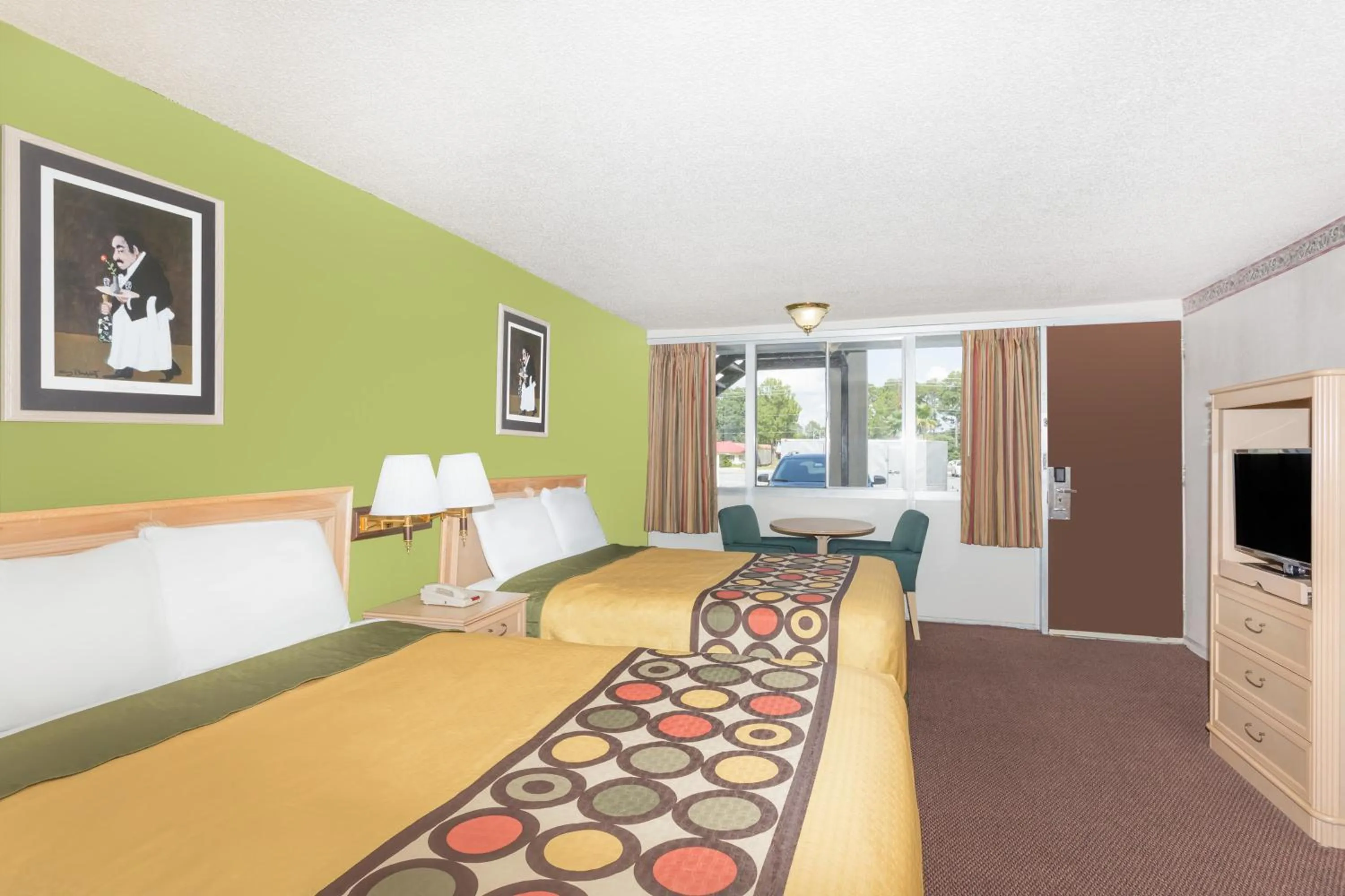 Queen Room with Two Queen Beds - Disability Access/Non-Smoking in Knights Inn Statesboro