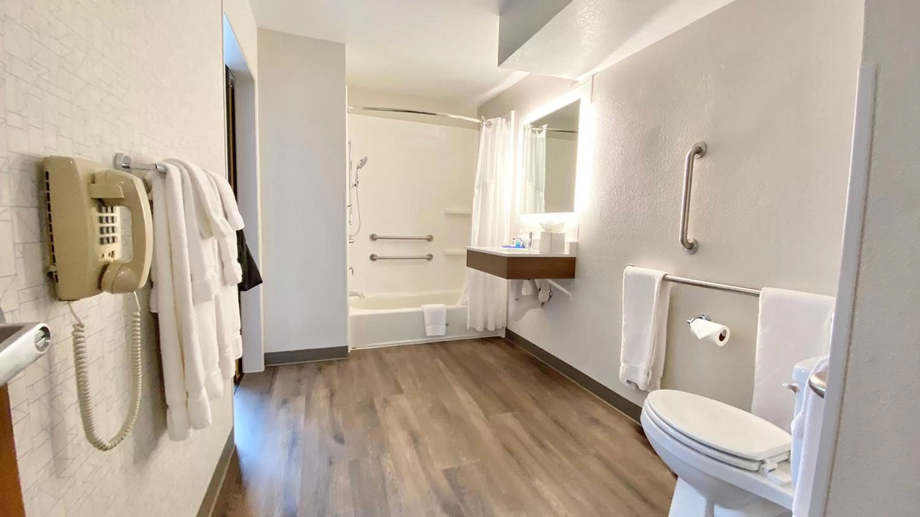 One-Bedroom Suite with Two Queen Beds in Holiday Inn Express Park City by IHG