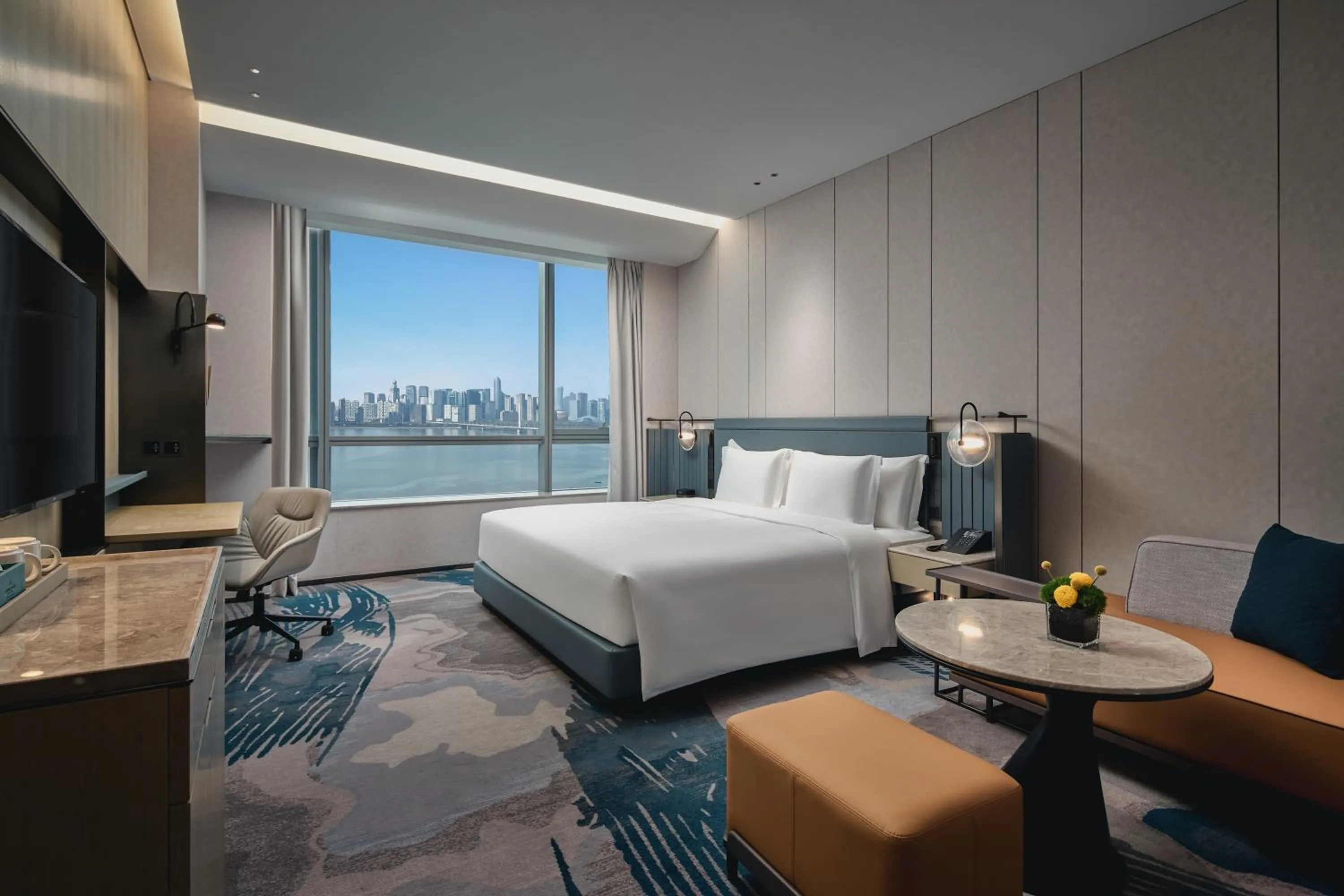 Standard King Room with River View - Lounge Access in Crowne Plaza Hangzhou Riverside by IHG