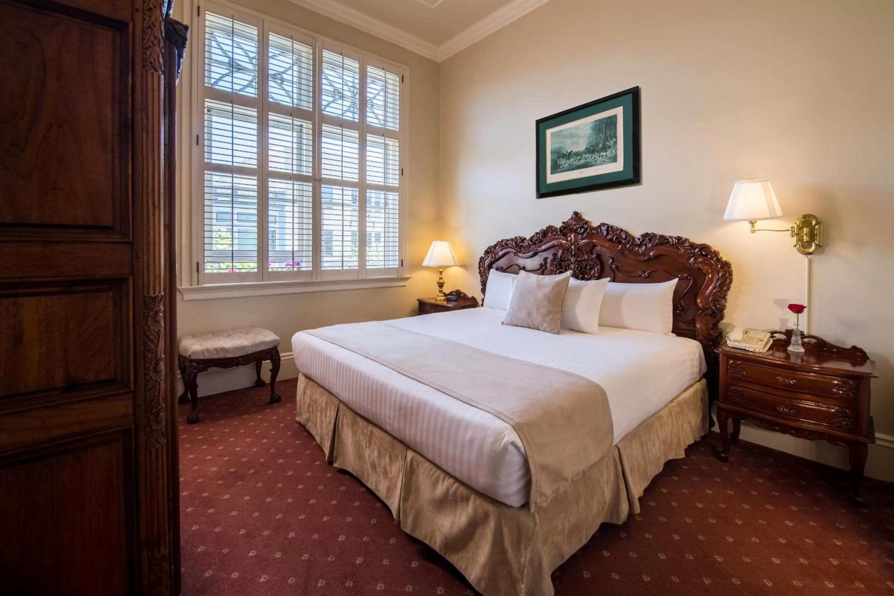 King Room in The Monterey Hotel