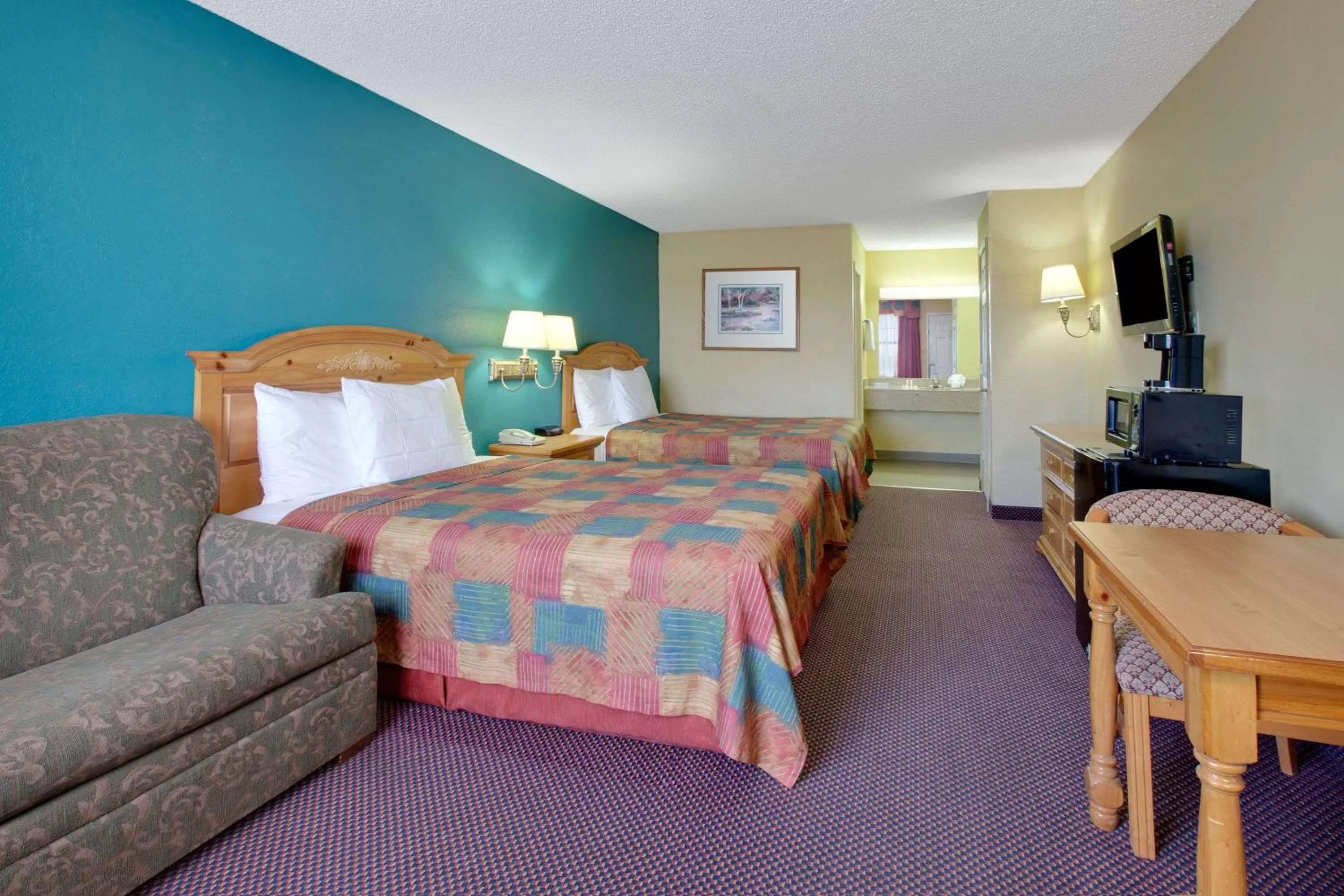 Photo of the whole room, Bed in Baymont by Wyndham Terrell