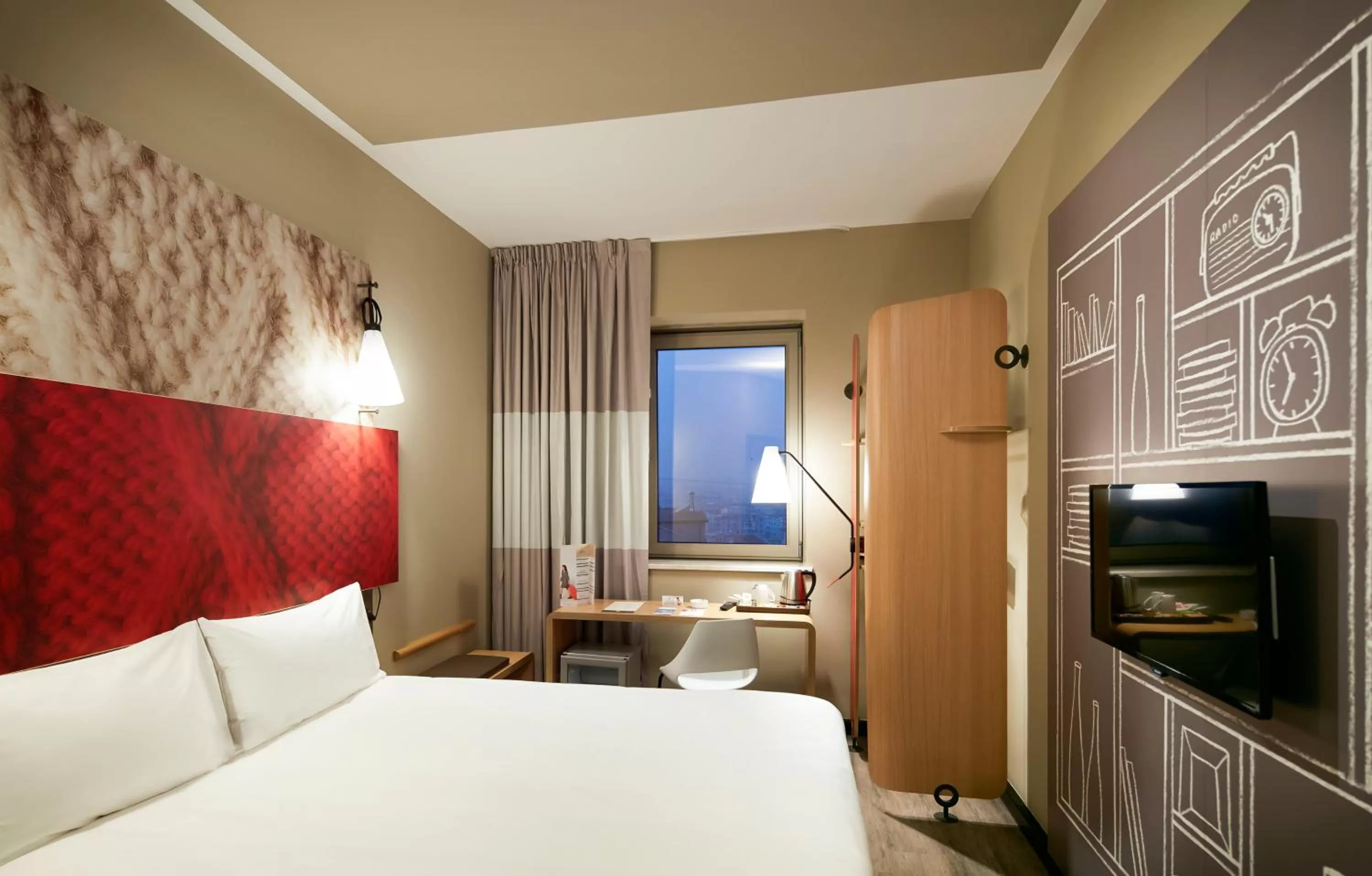 Standard Double Room in ibis Bourg en Bresse