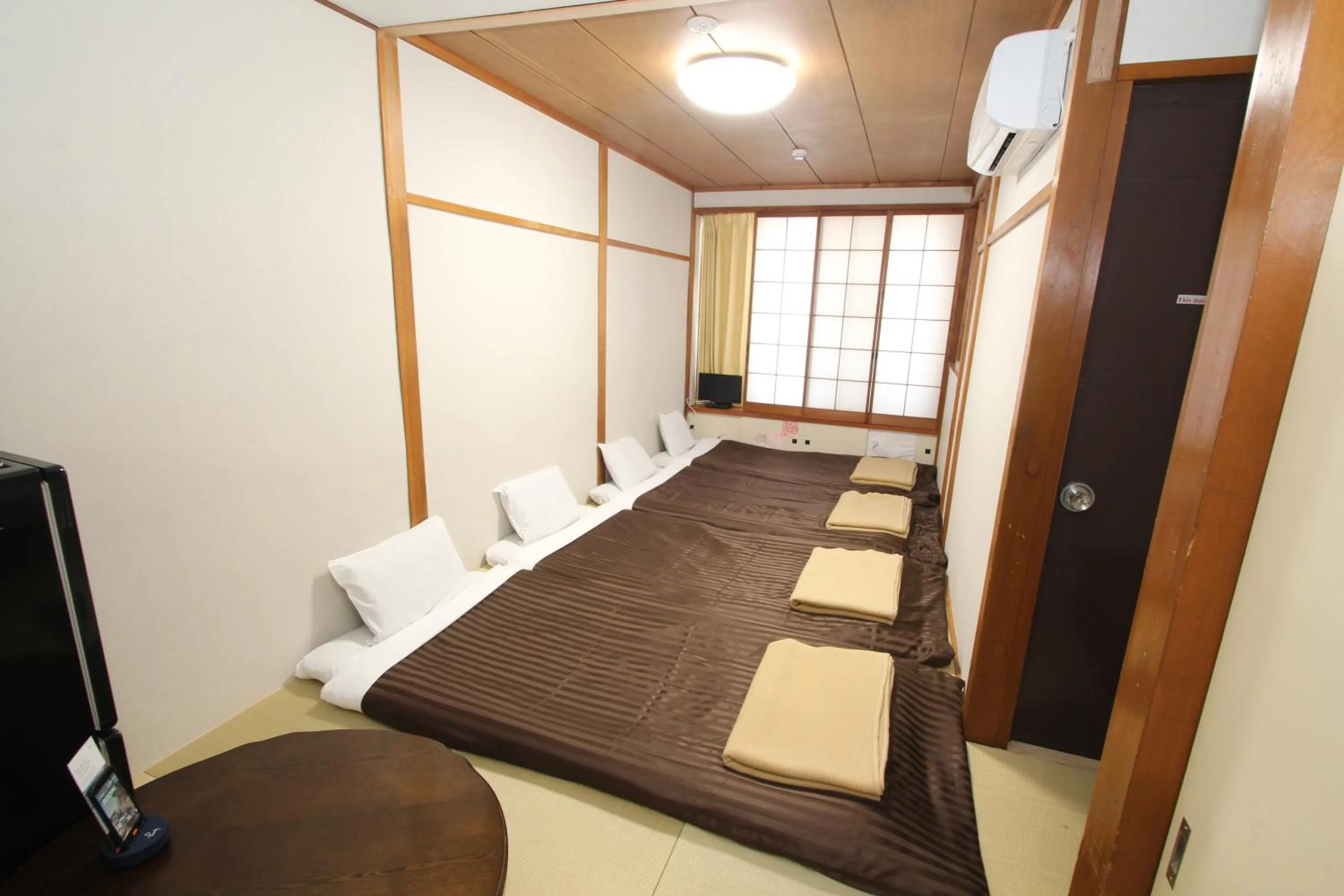 Japanese Apartment Room with Kitchen (4 Futons) in Sakura Hotel Hatagaya