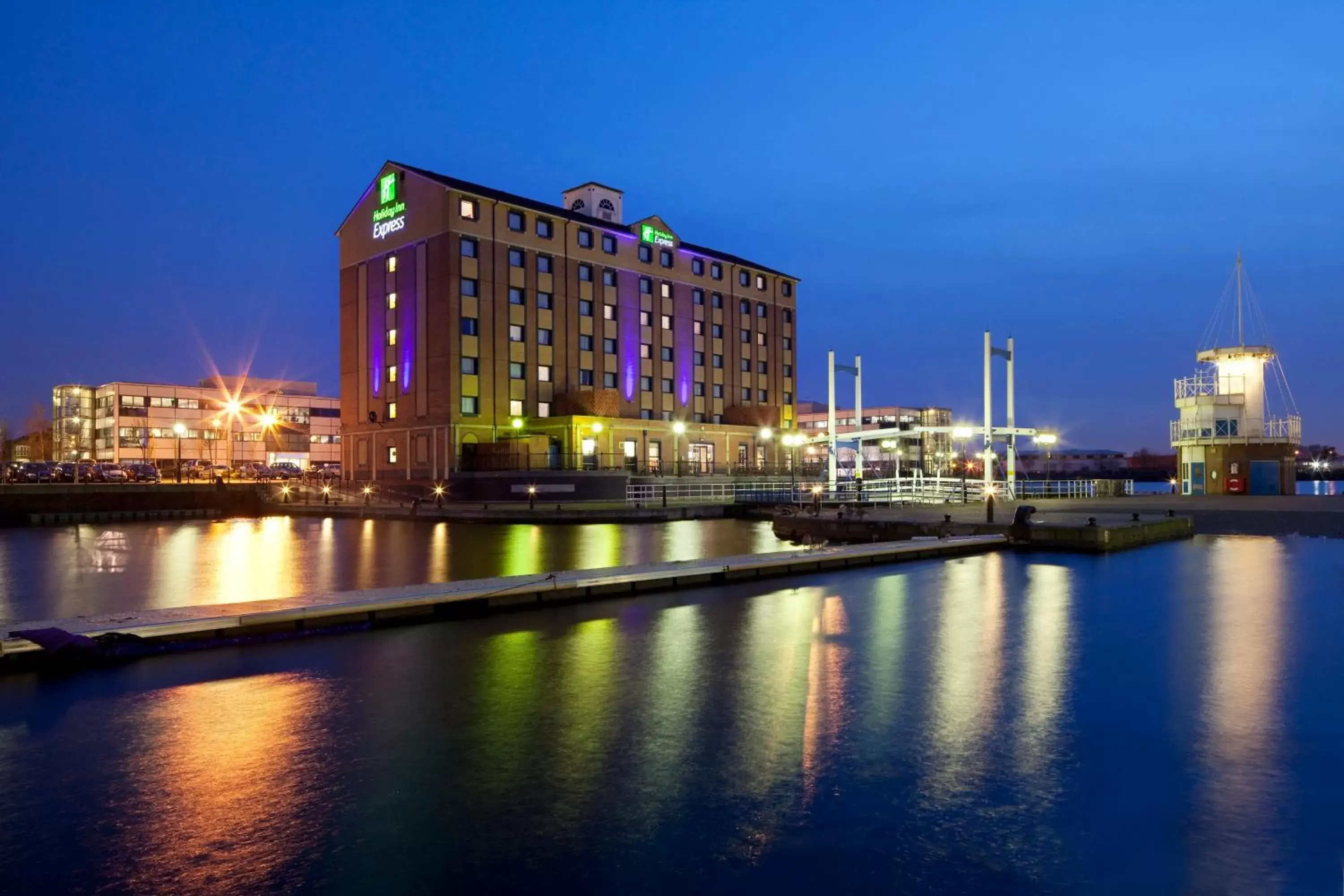 Holiday Inn Express Manchester - Salford Quays by IHG Holiday Inn Express Manchester - Salford Quays by IHG