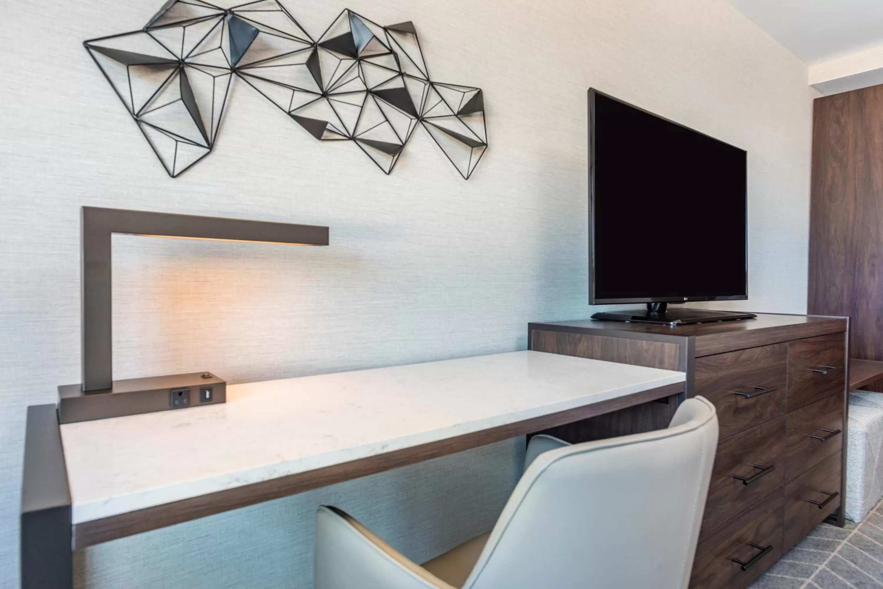 Holiday Inn Boston Logan Airport - Chelsea by IHG