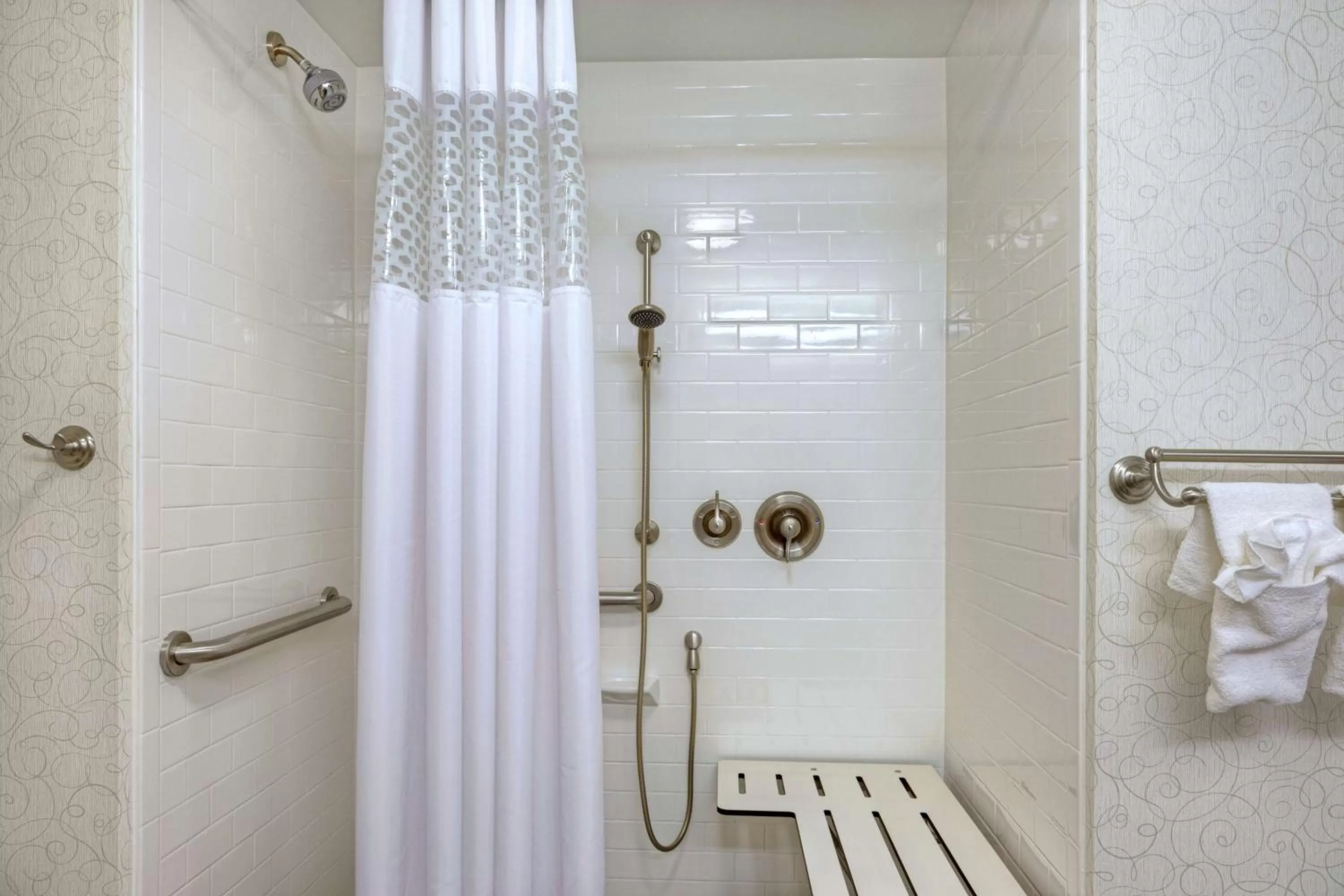 Queen Room with Two Queen Beds - Roll In Shower/Non-Smoking With Ocean View in Hampton Inn Bar Harbor