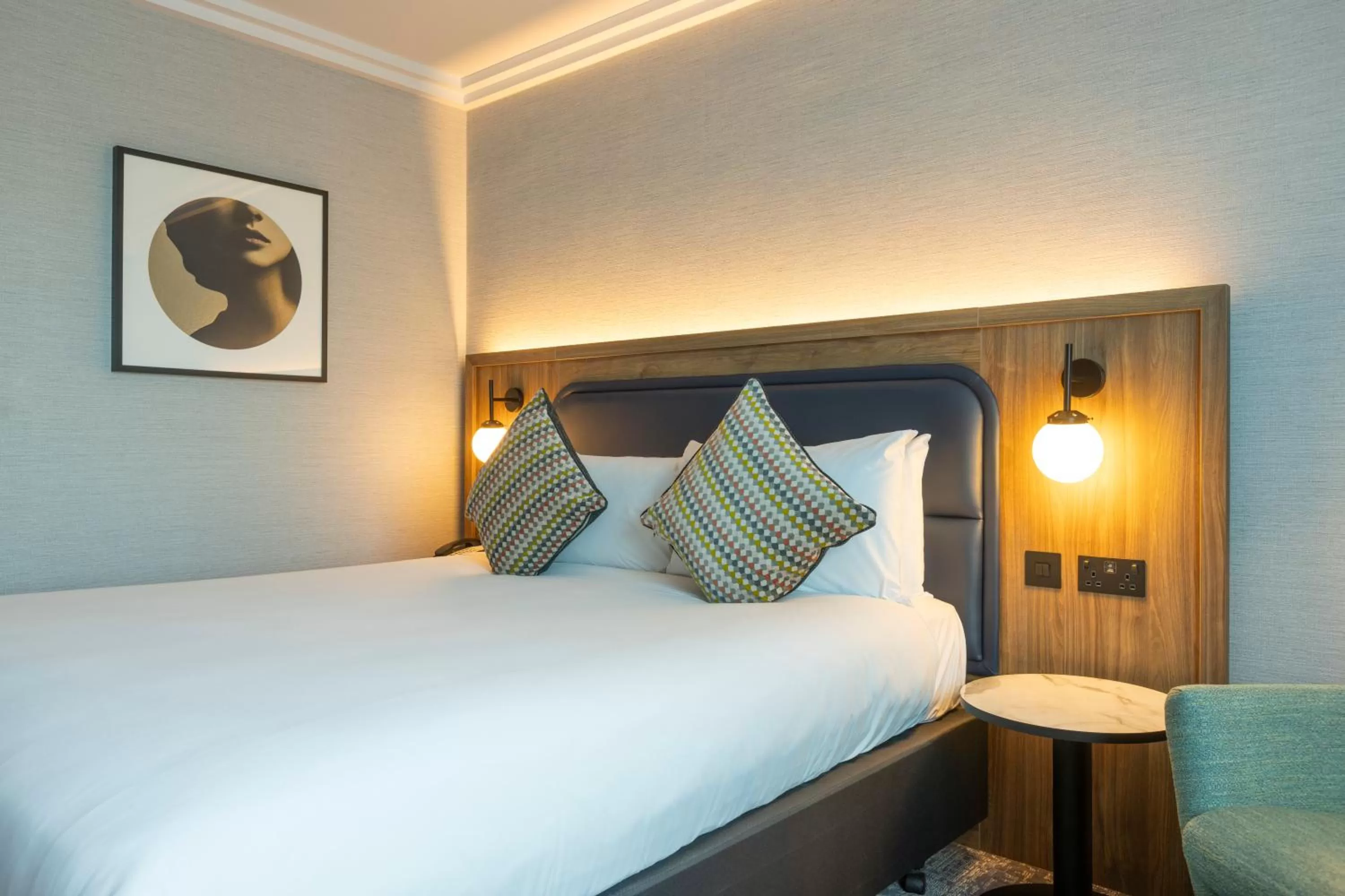 Premium Queen Room in Crowne Plaza Birmingham NEC by IHG