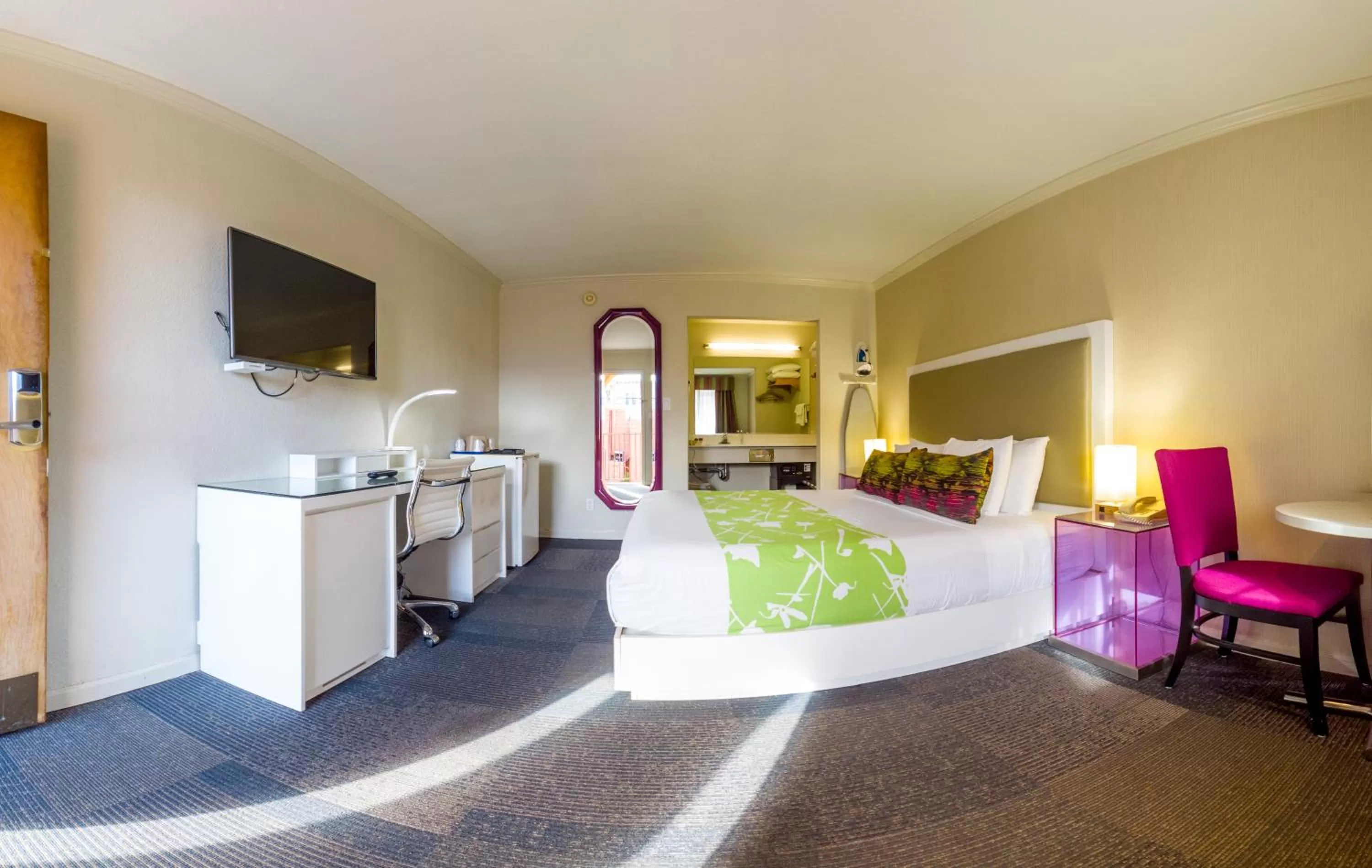 King Room - Non-Smoking in Inn at Golden Gate